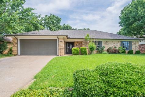 629 Steeplechase Drive Bedford TX 76021