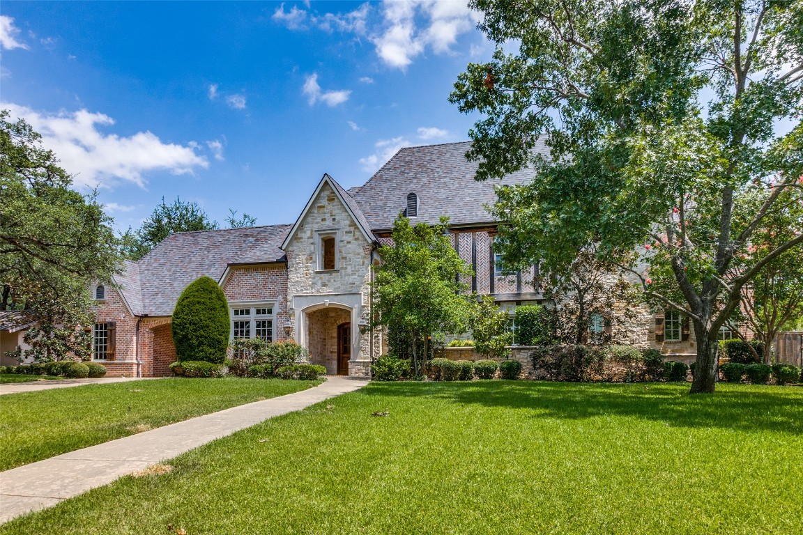 7028 Elmridge Drive Dallas TX 75240