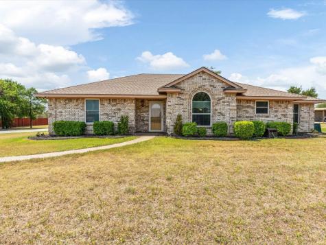 1960 Reynolds Drive Azle TX 76020