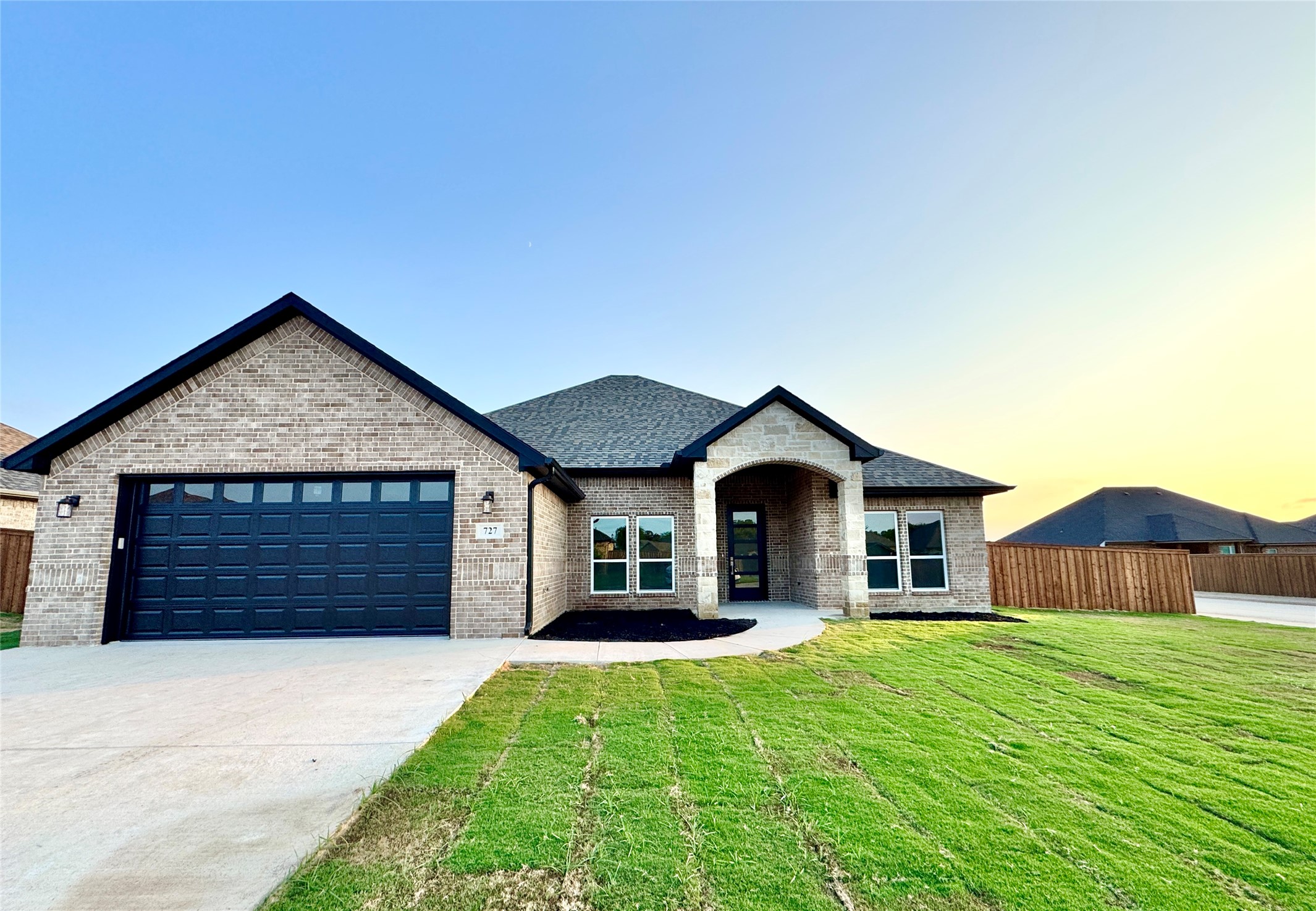 727 Cobblestone Circle Mabank TX 75147