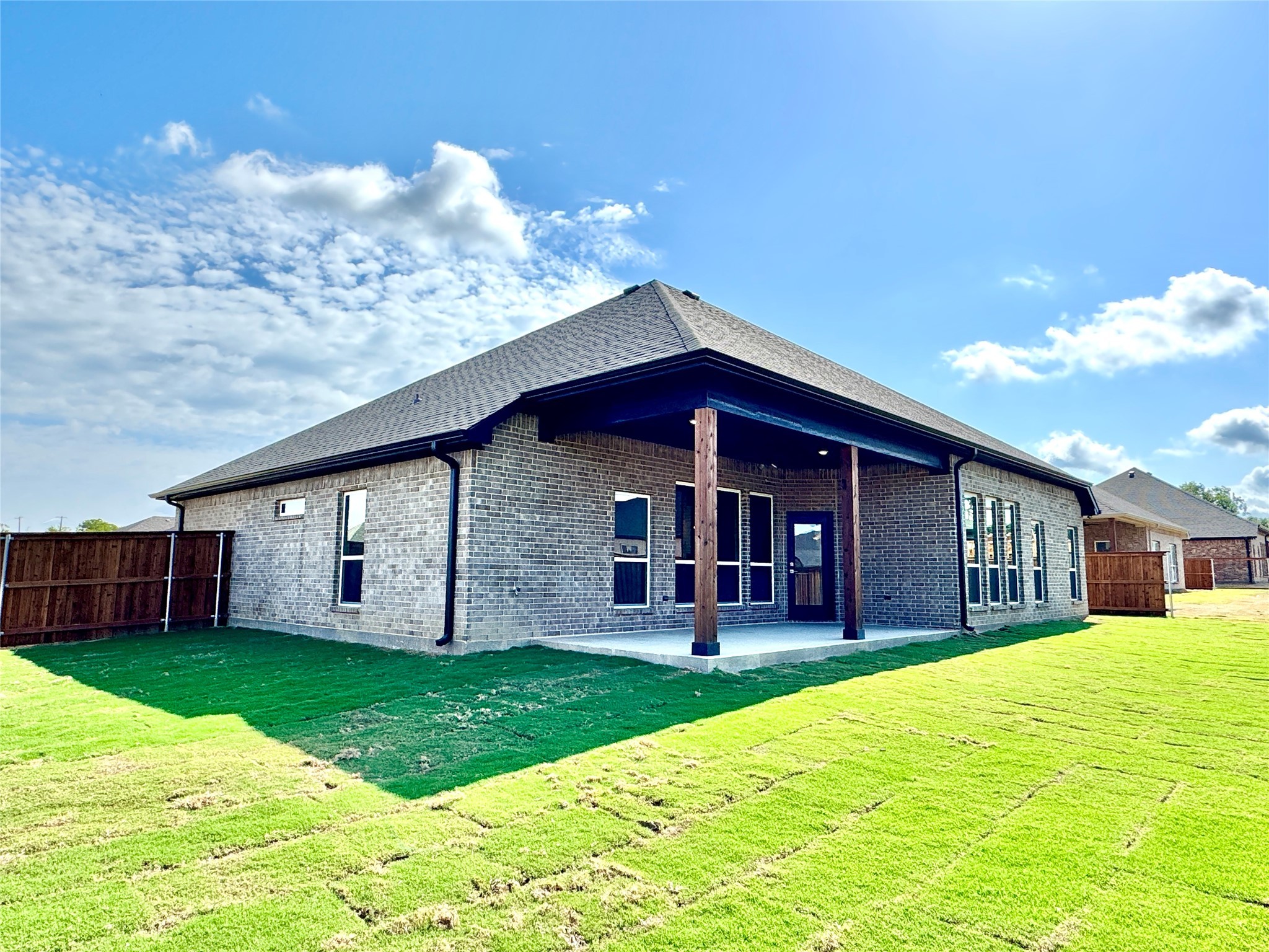 727 Cobblestone Circle Mabank TX 75147