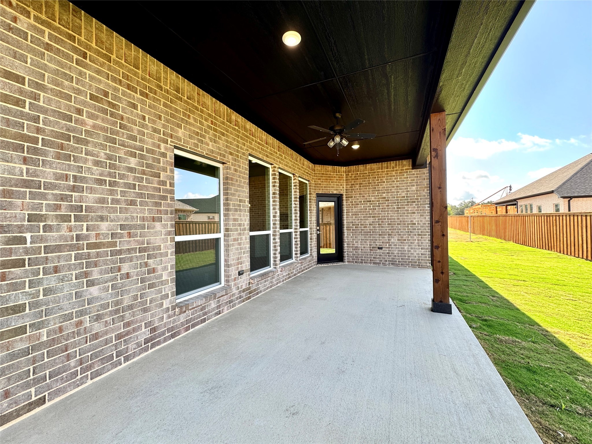 727 Cobblestone Circle Mabank TX 75147