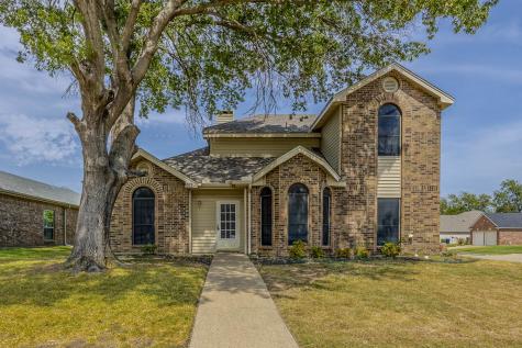 5102 Wood Creek Lane Garland TX 75044