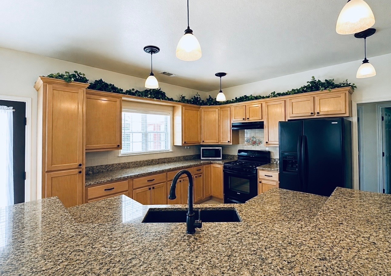 102 Palmer Drive Comanche TX 76442