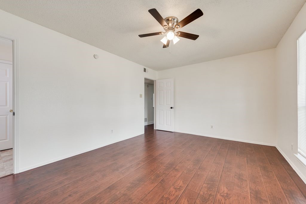 4028 O B Crowe Drive Dallas TX 75227