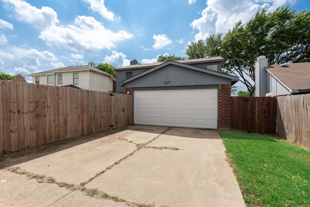 4028 O B Crowe Drive Dallas TX 75227