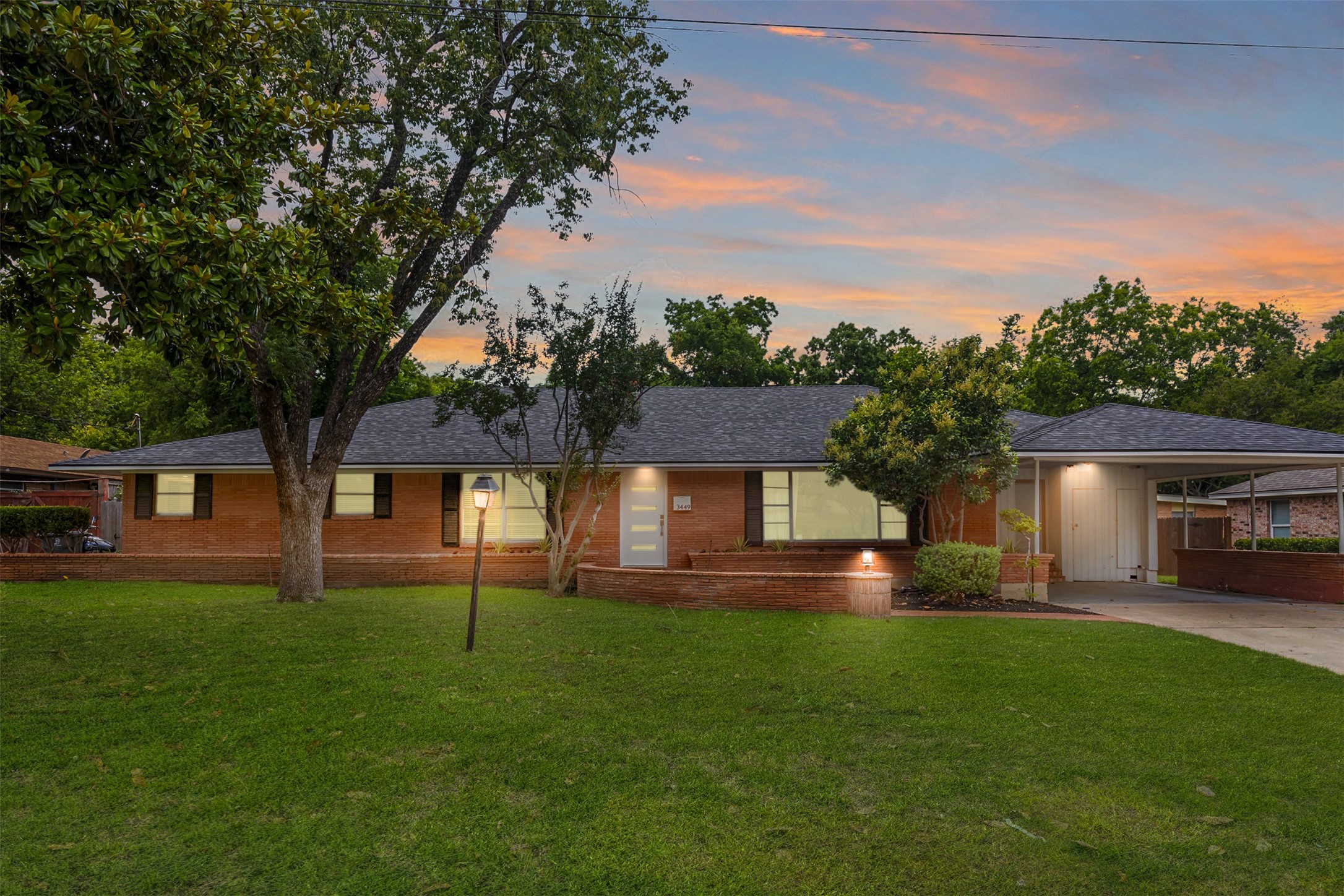 3449 Holliday Road Dallas TX 75224