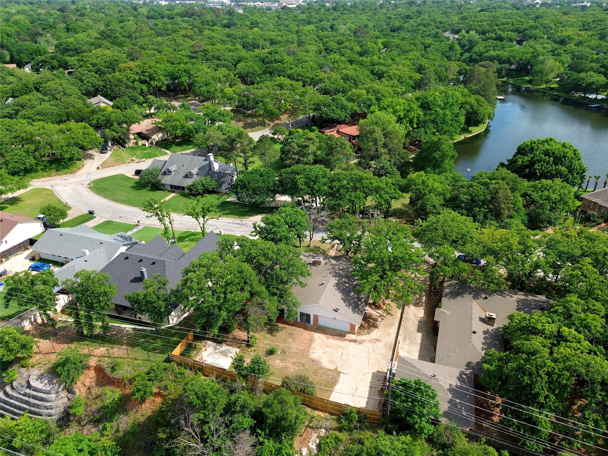 2907 Lakeshore Court Arlington TX 76013