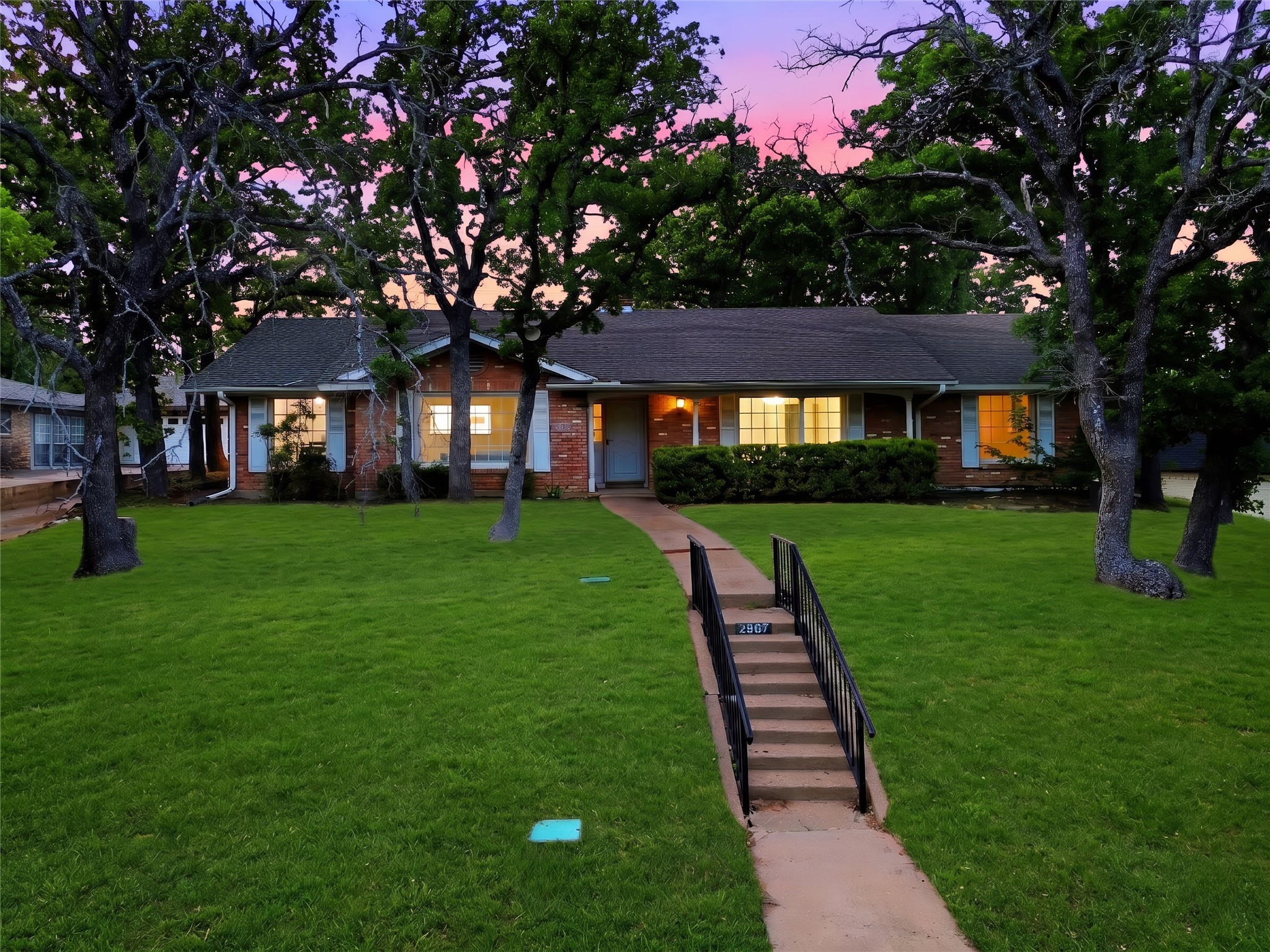 2907 Lakeshore Court Arlington TX 76013