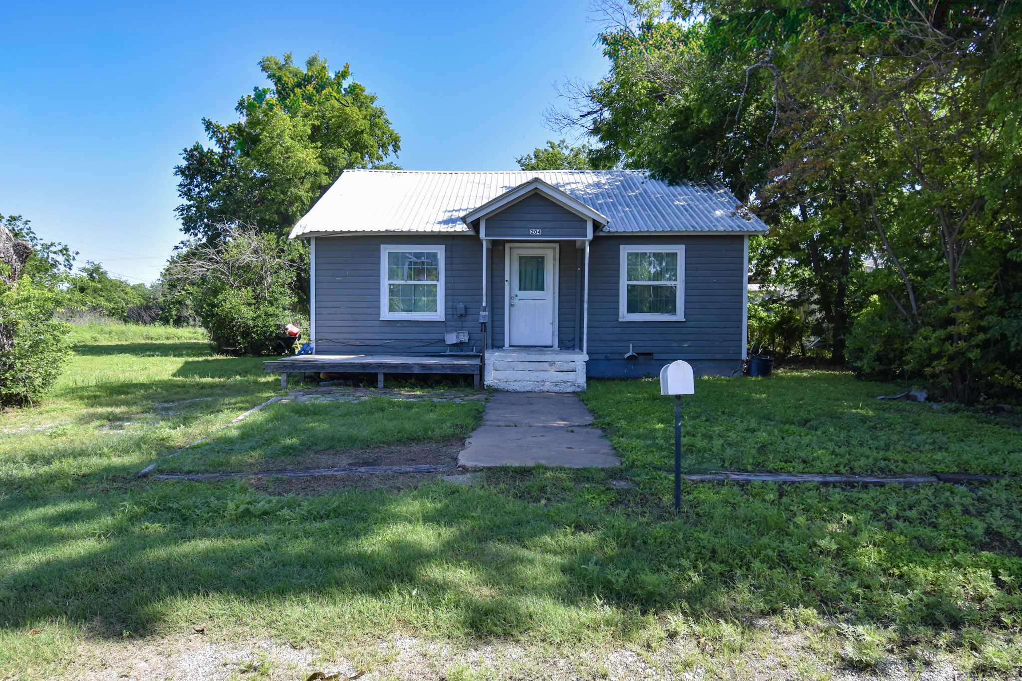 204 W Victoria Brady TX 76825