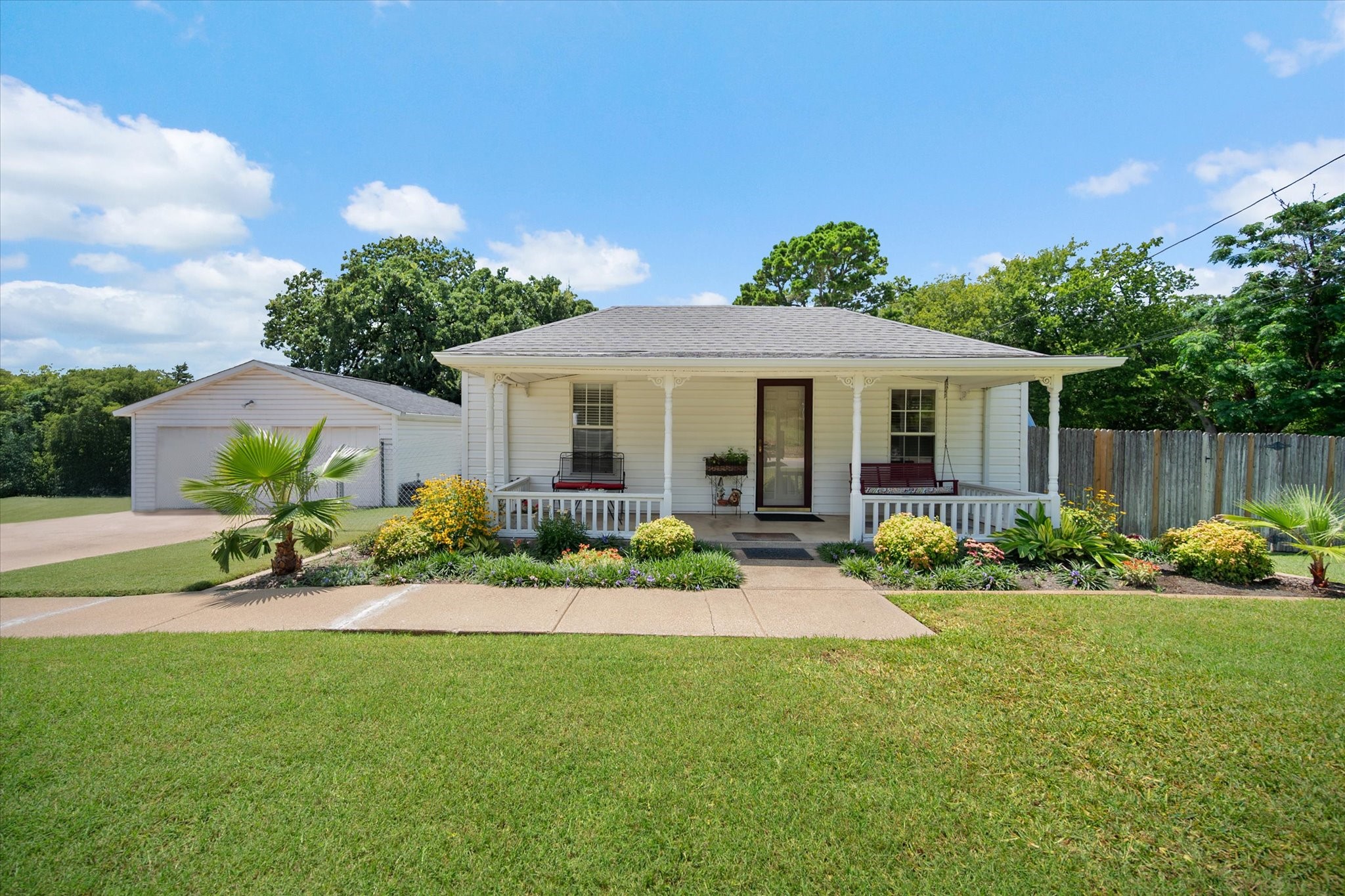 5912 Forest Hill Drive Forest Hill TX 76119