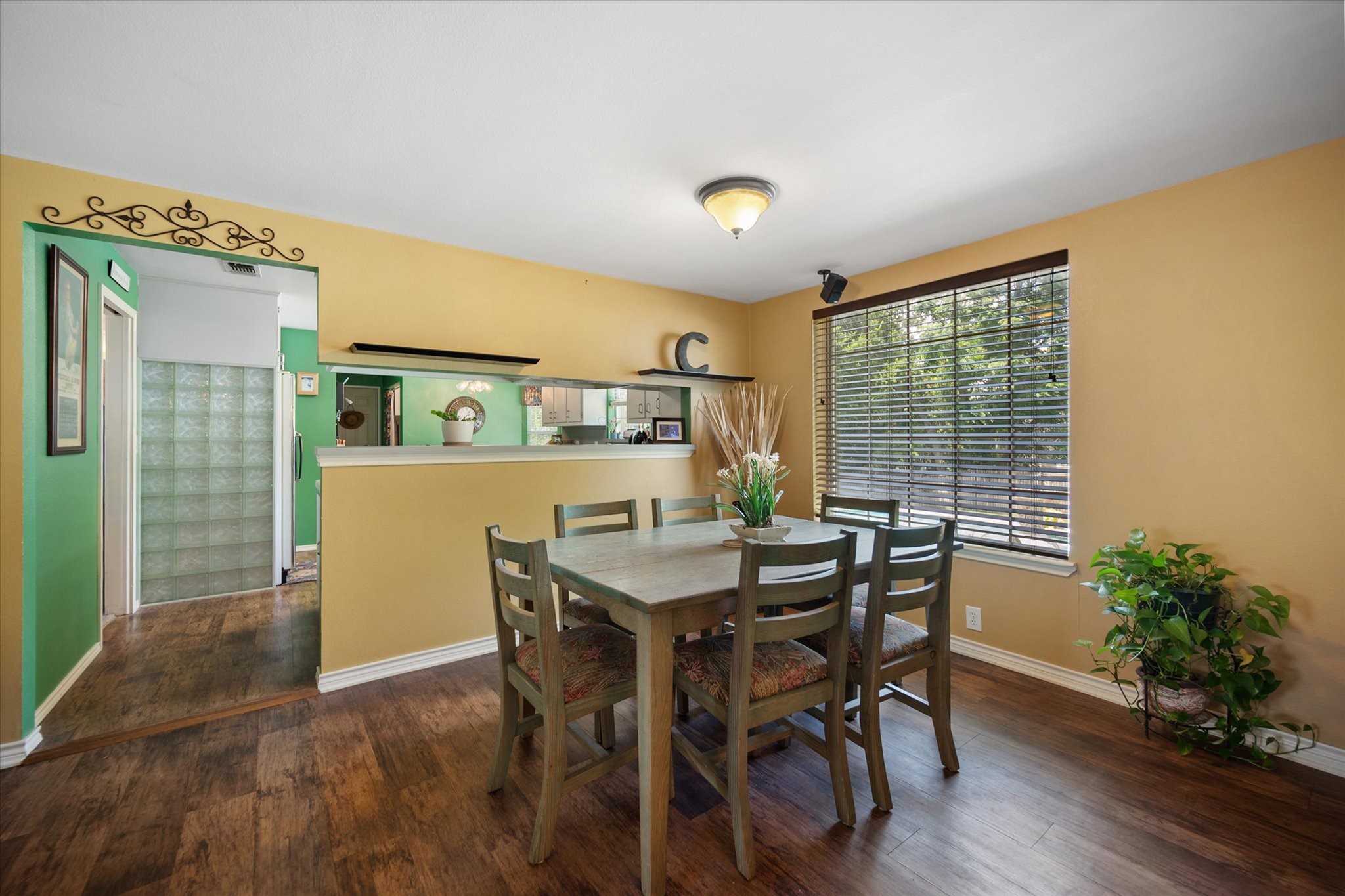 5912 Forest Hill Drive Forest Hill TX 76119