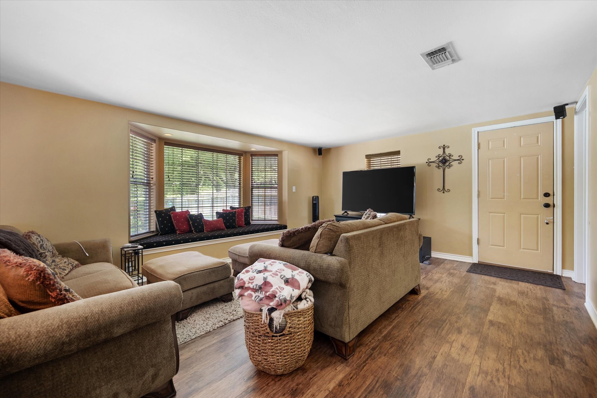 5912 Forest Hill Drive Forest Hill TX 76119