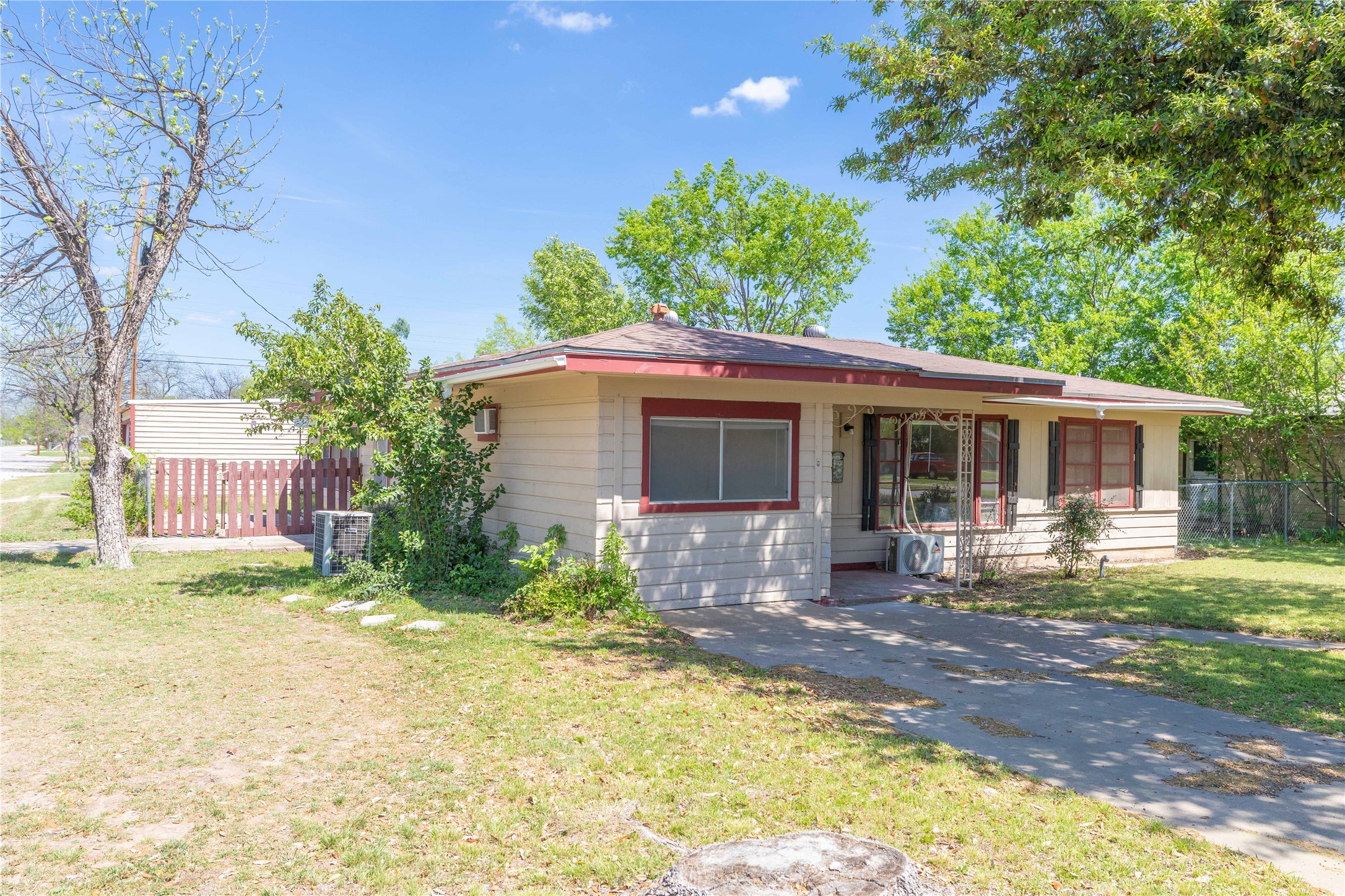2400 Belmeade Avenue Brownwood TX 76801