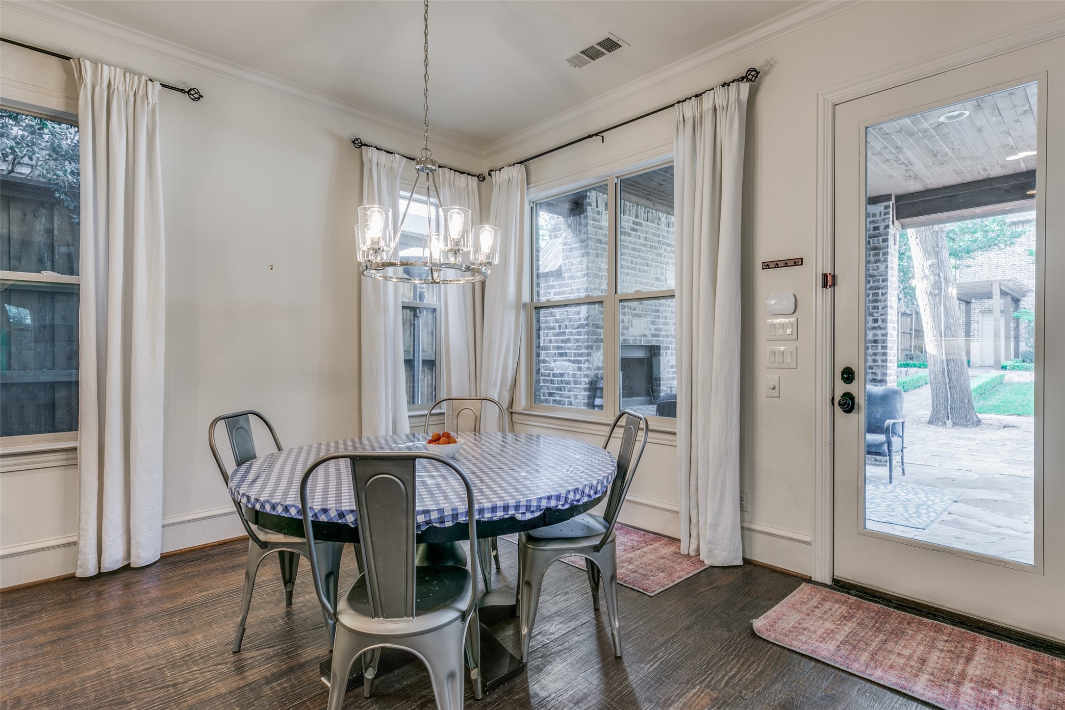 6363 Vanderbilt Avenue Dallas TX 75214