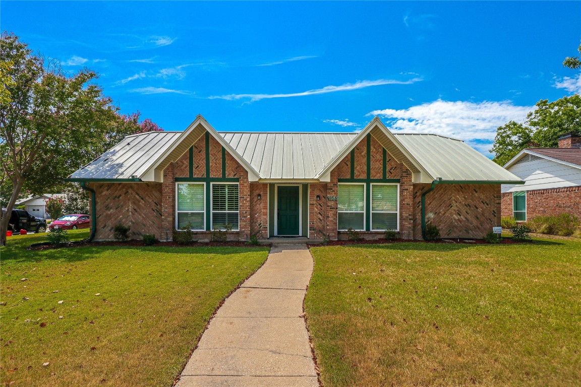 1951 Eastpark Drive Richardson TX 75081