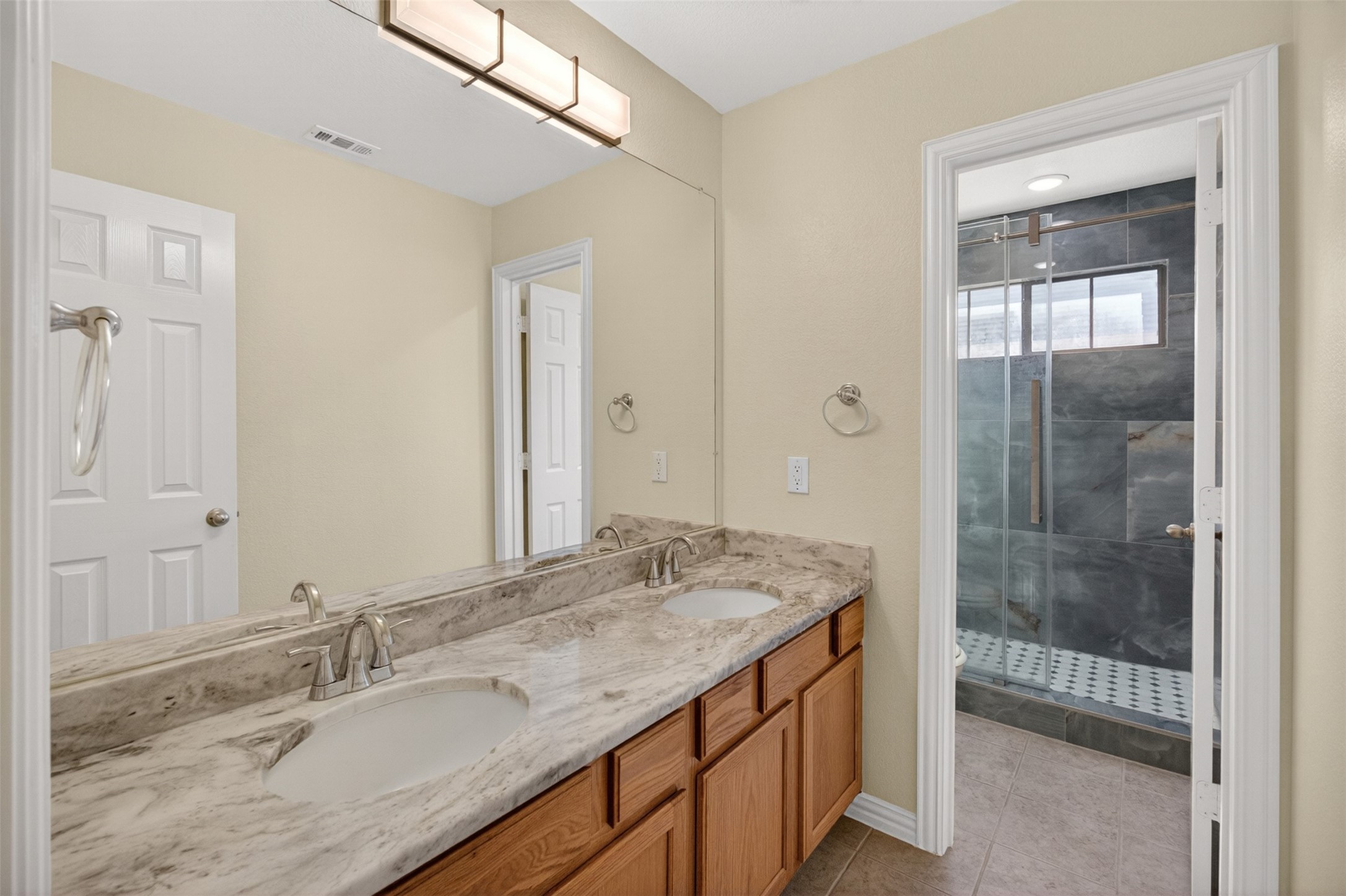 2616 Cove Drive Grand Prairie TX 75054