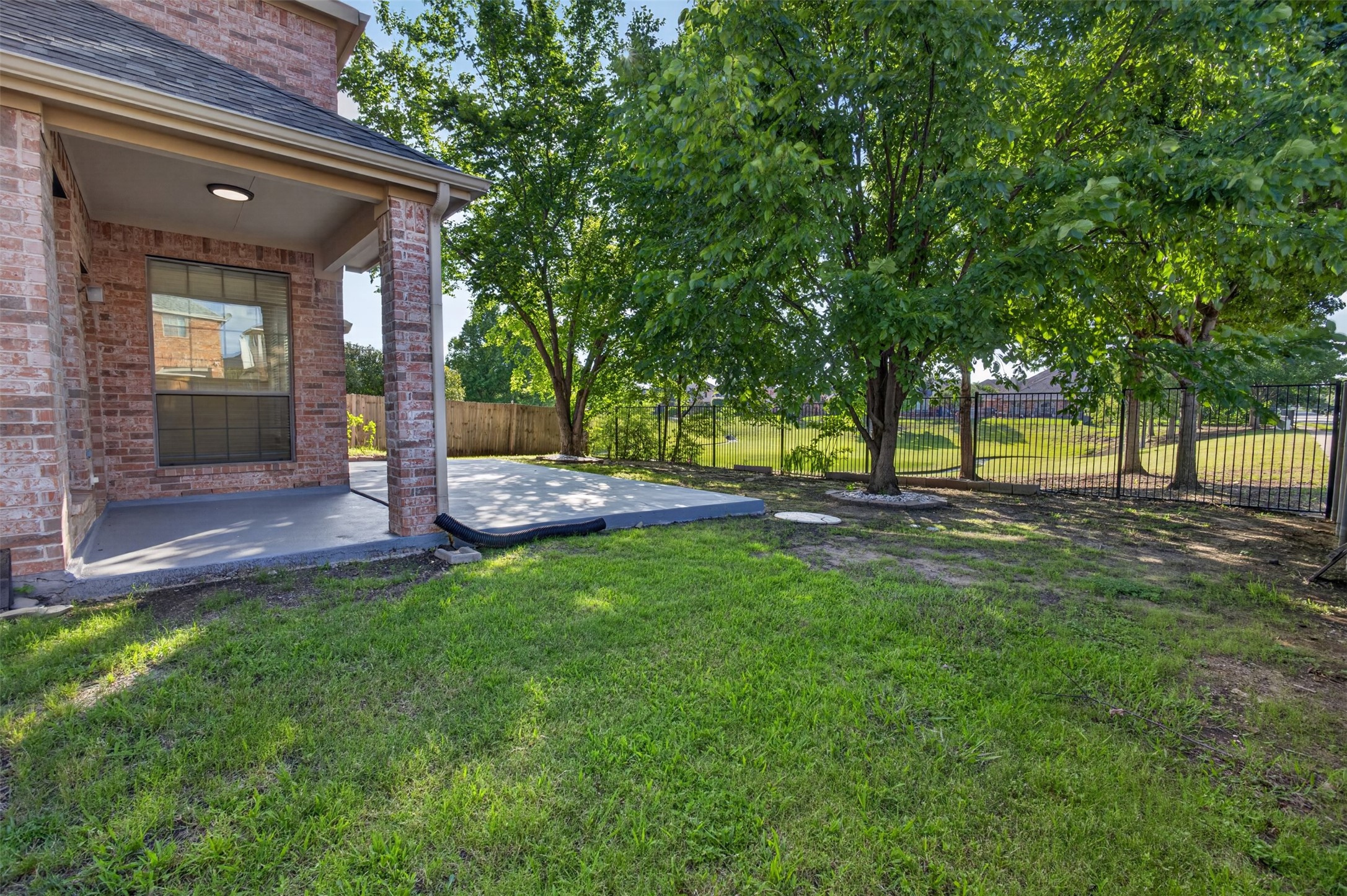 2616 Cove Drive Grand Prairie TX 75054