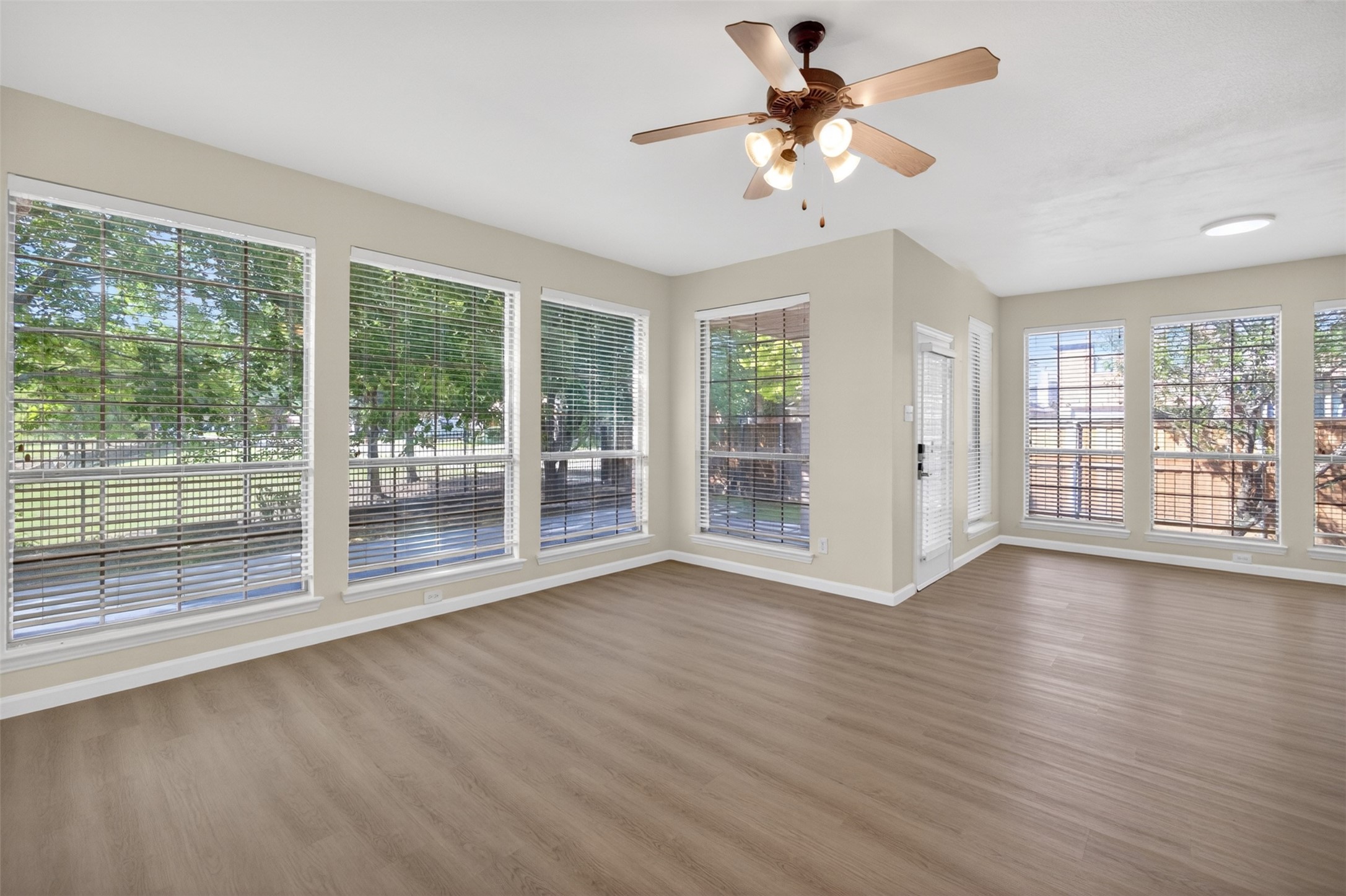 2616 Cove Drive Grand Prairie TX 75054