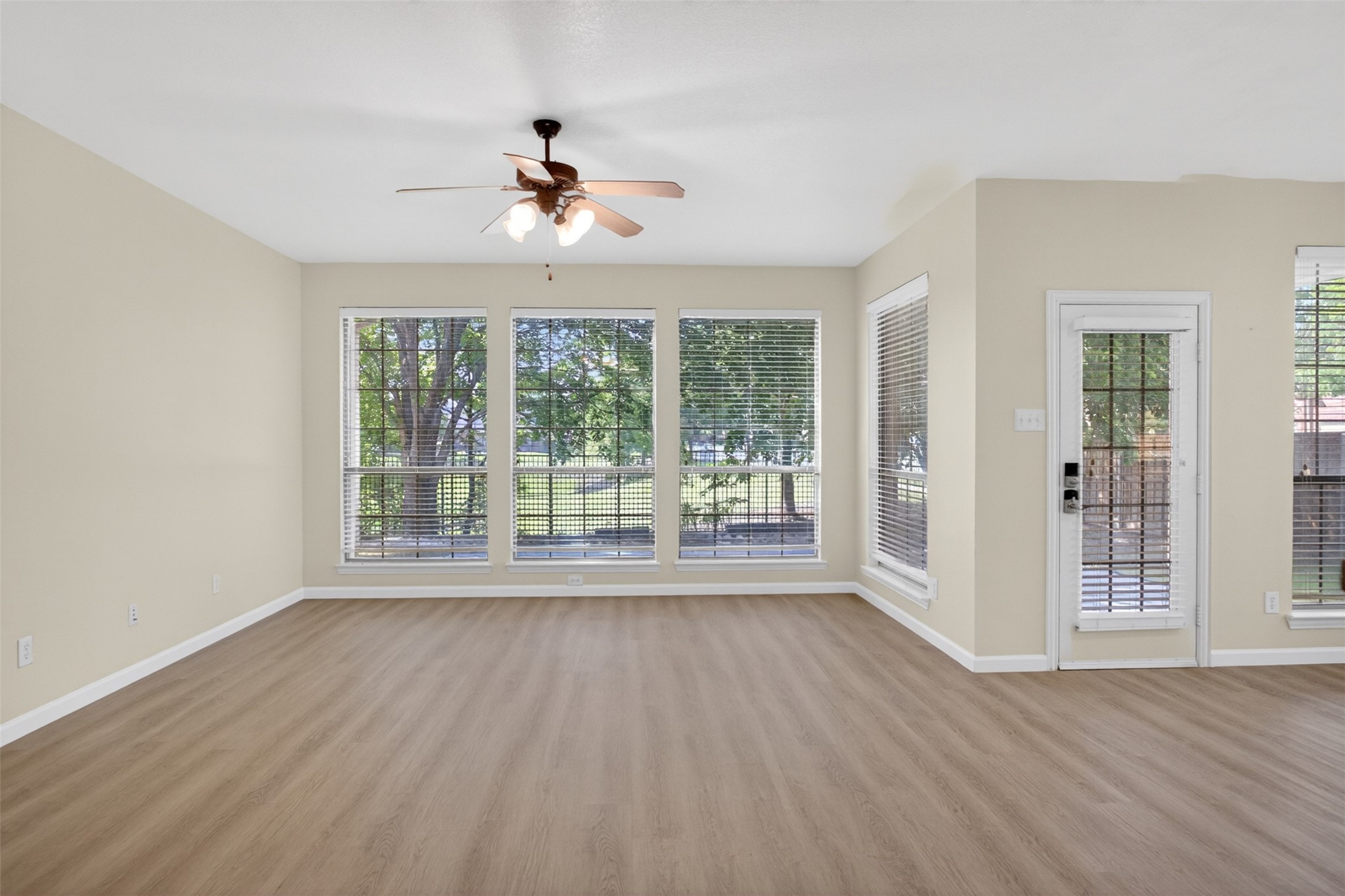 2616 Cove Drive Grand Prairie TX 75054