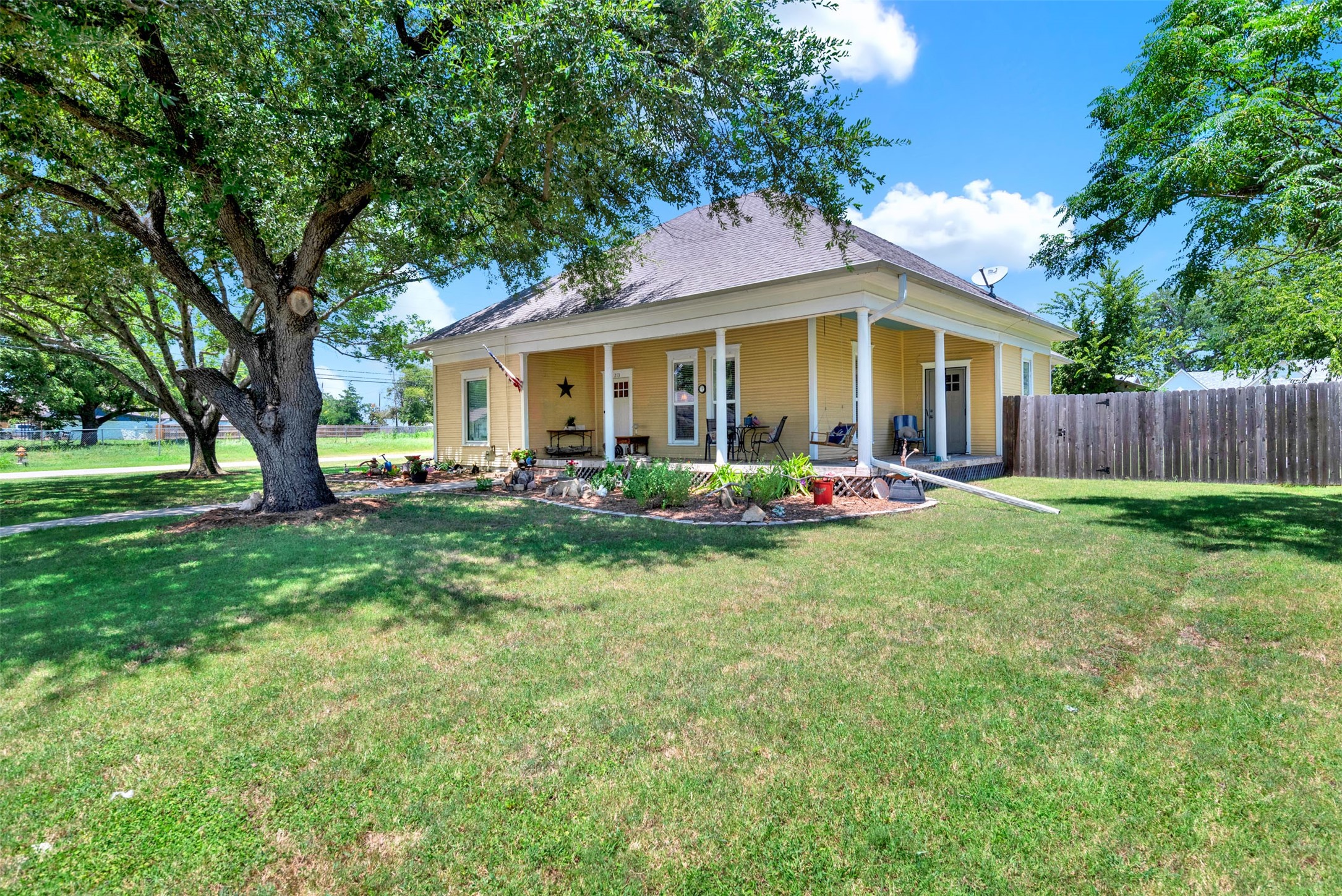 213 W Morton Street Boyd TX 76023