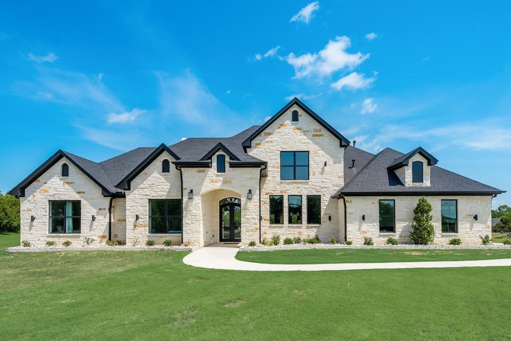 1003 The Shores Drive Corsicana TX 75109