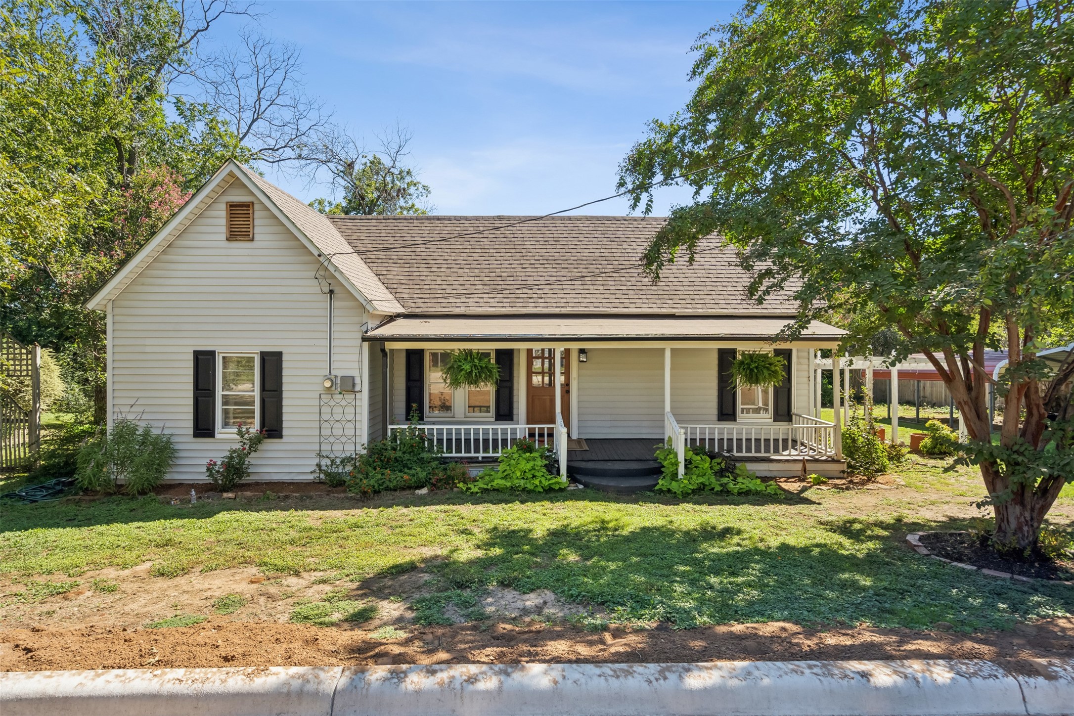 114 N Dubellette Street Weatherford TX 76086