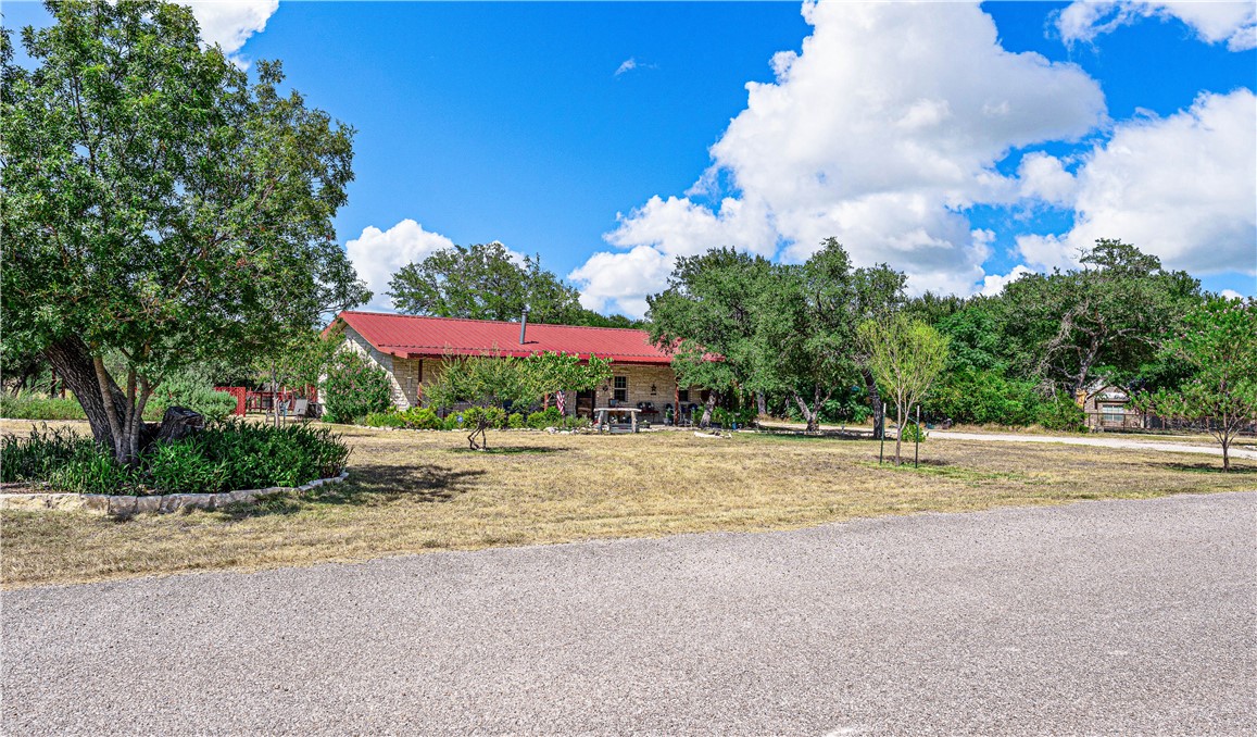 203 Lonesome Dove Moody TX 76557