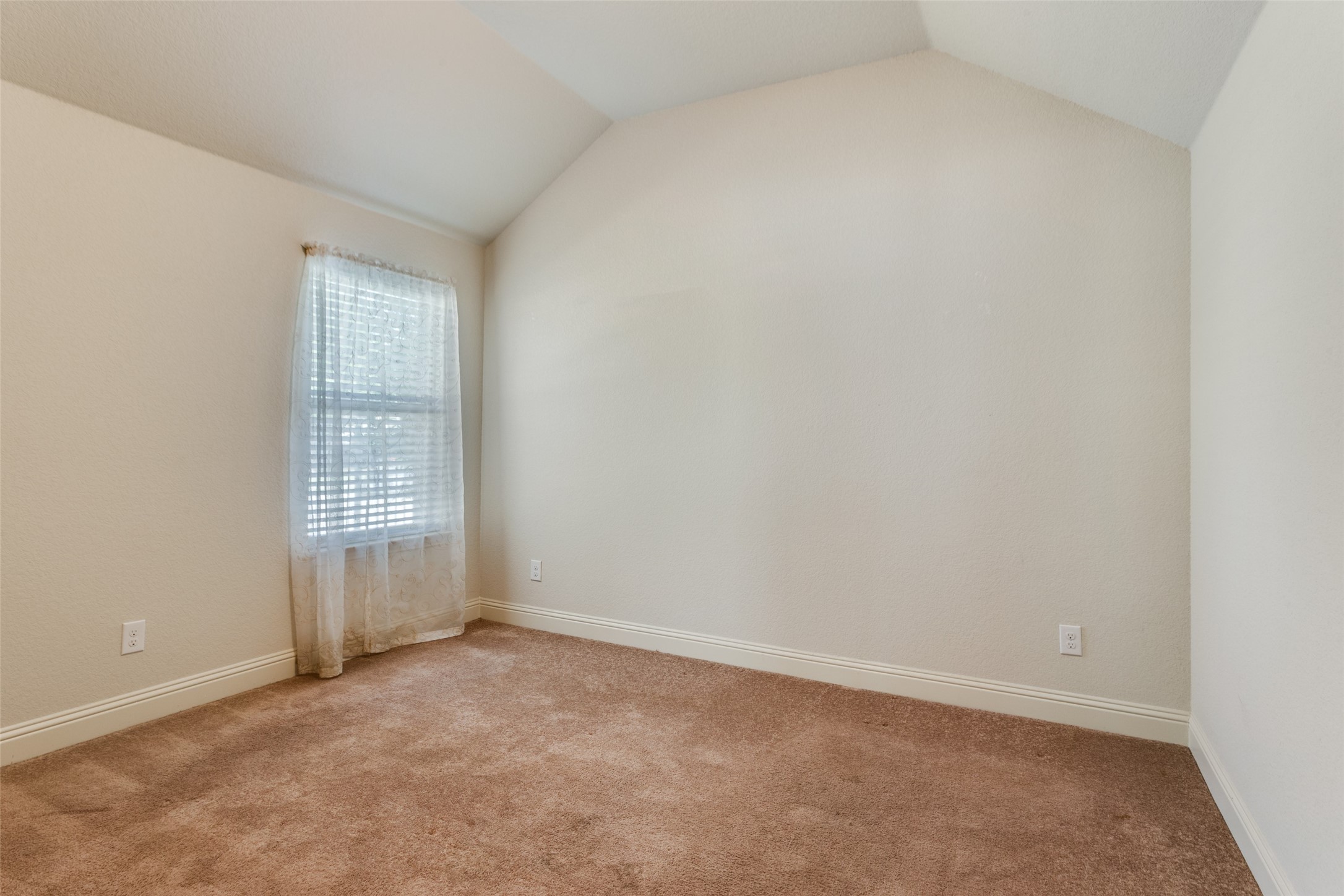 1631 St Croix Street Burleson TX 76028