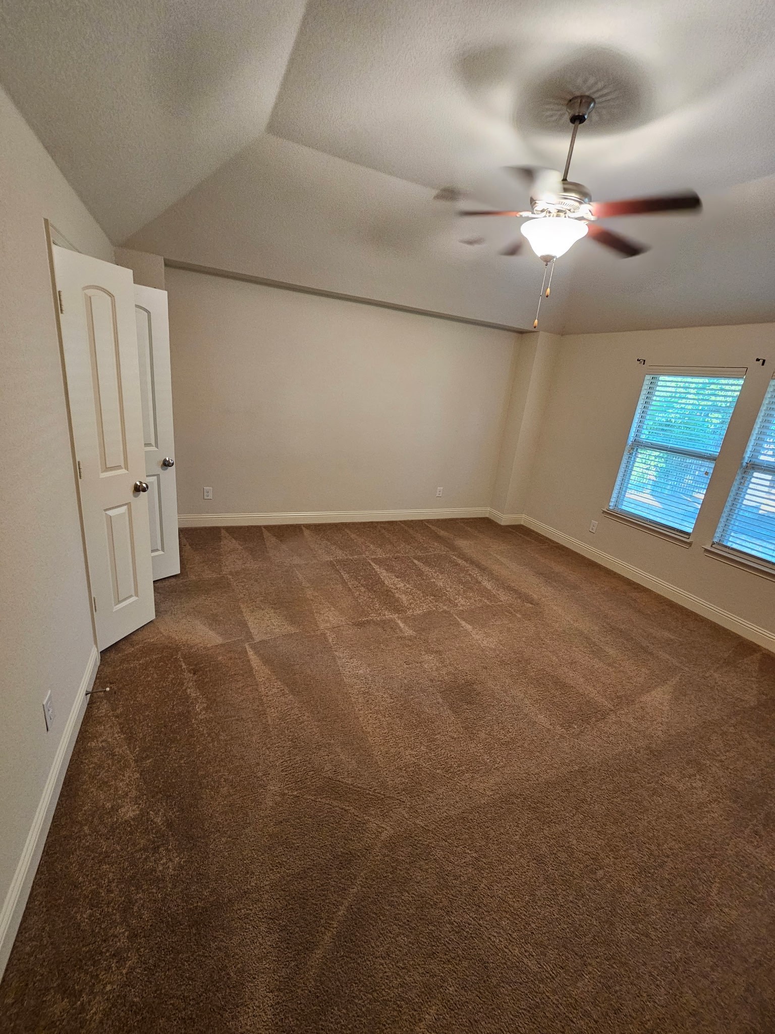 1631 St Croix Street Burleson TX 76028