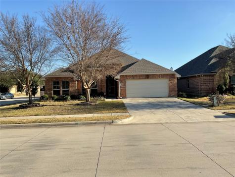 1631 St Croix Street Burleson TX 76028