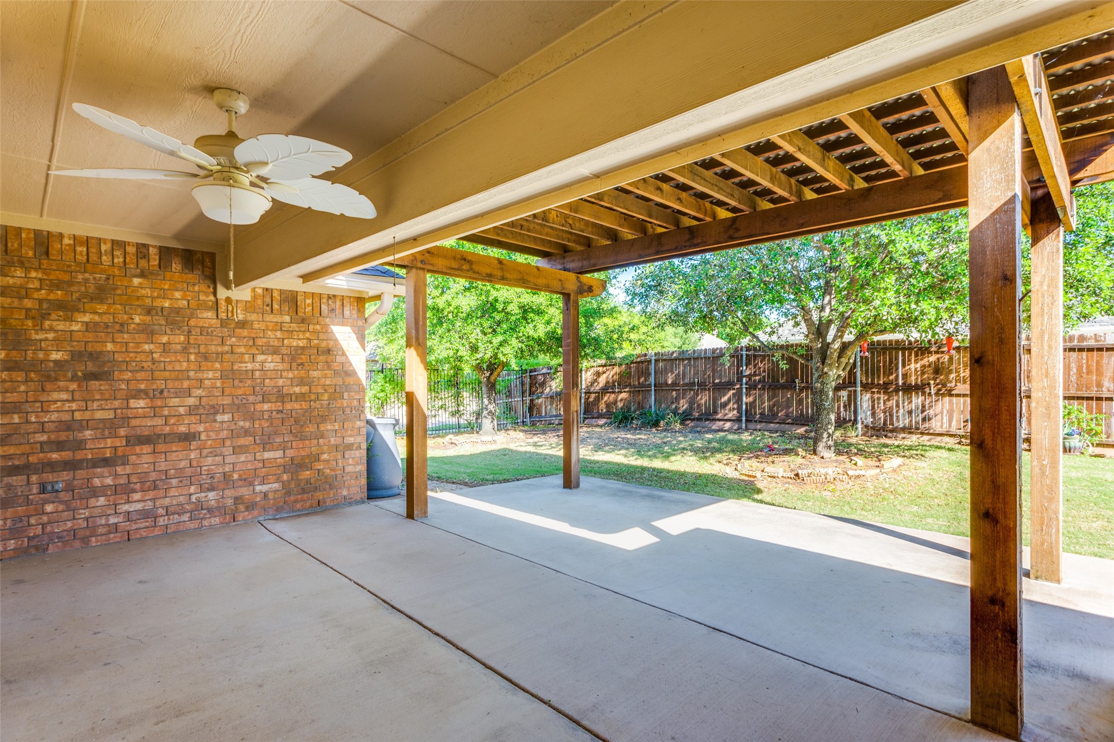 1631 St Croix Street Burleson TX 76028
