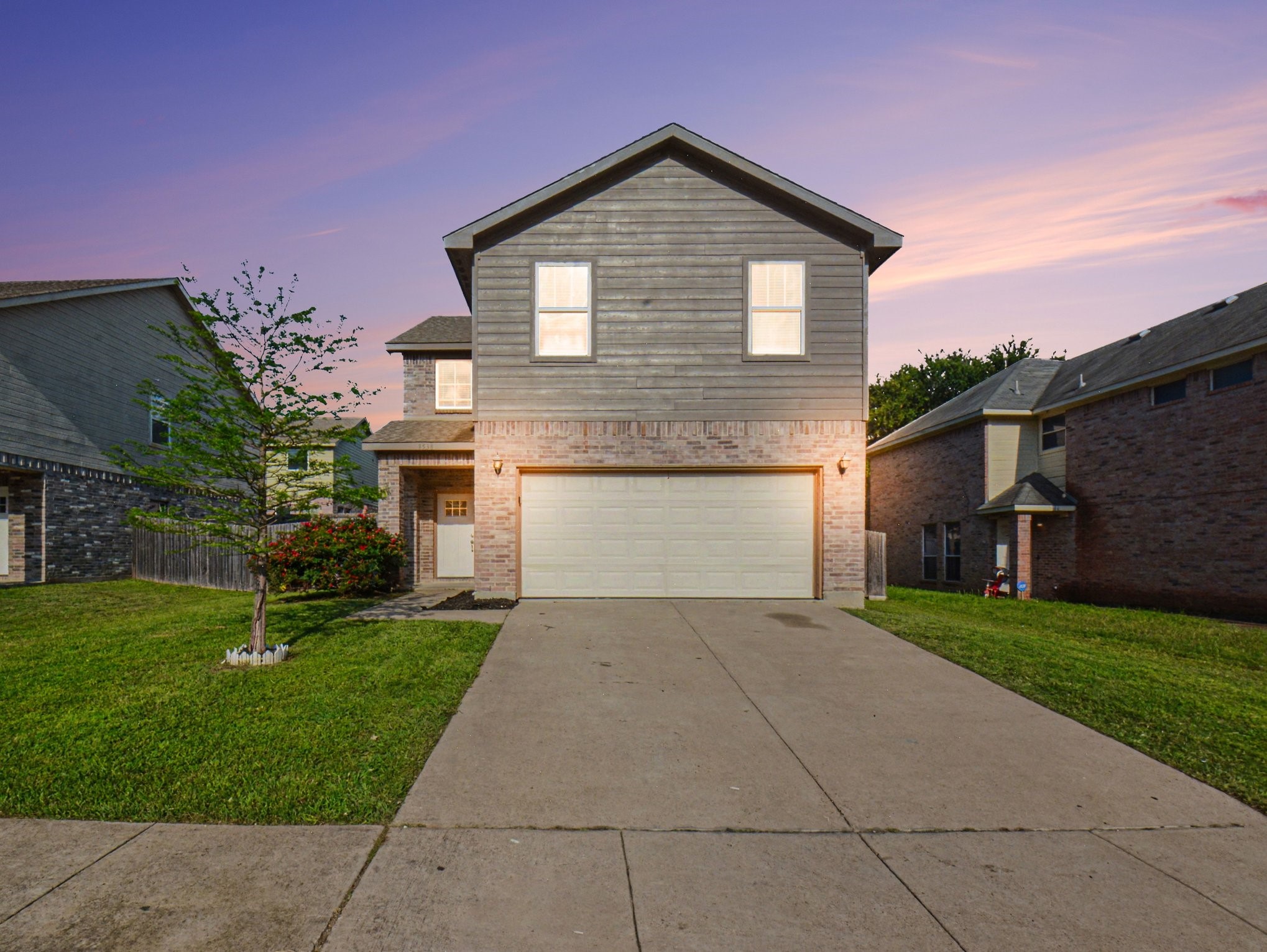 3538 Apple Valley Way Dallas TX 75227