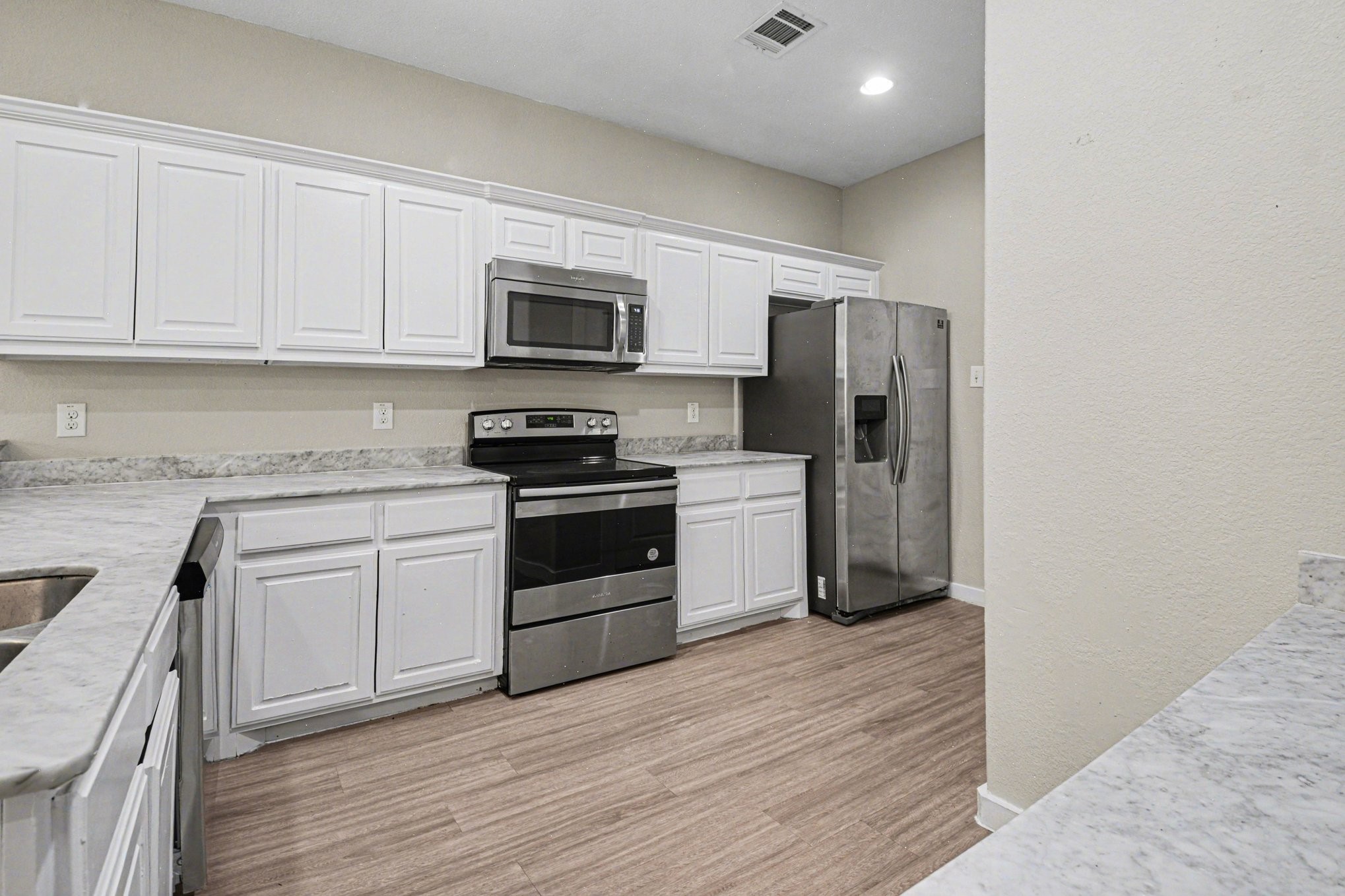 3538 Apple Valley Way Dallas TX 75227