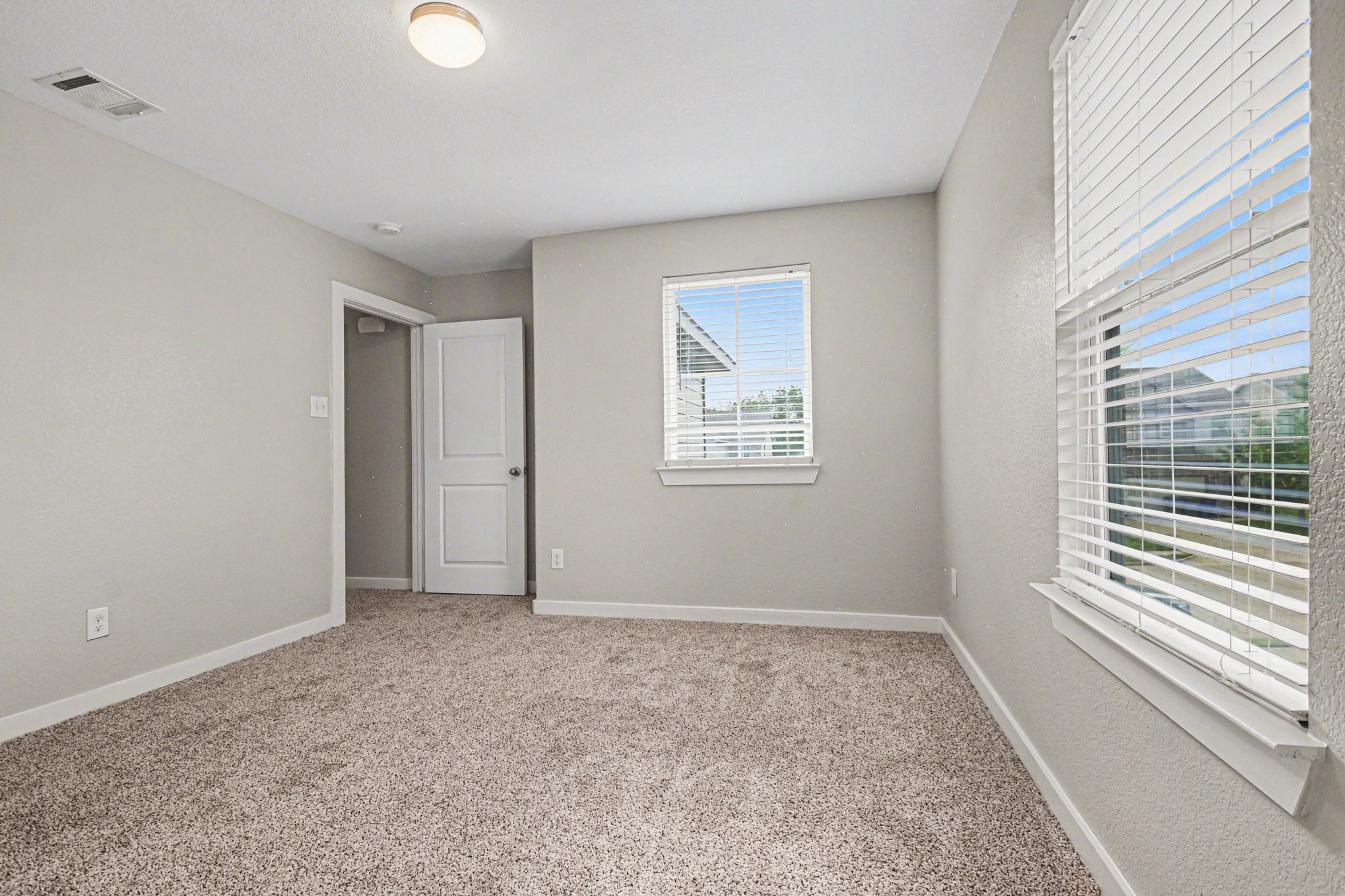 3538 Apple Valley Way Dallas TX 75227