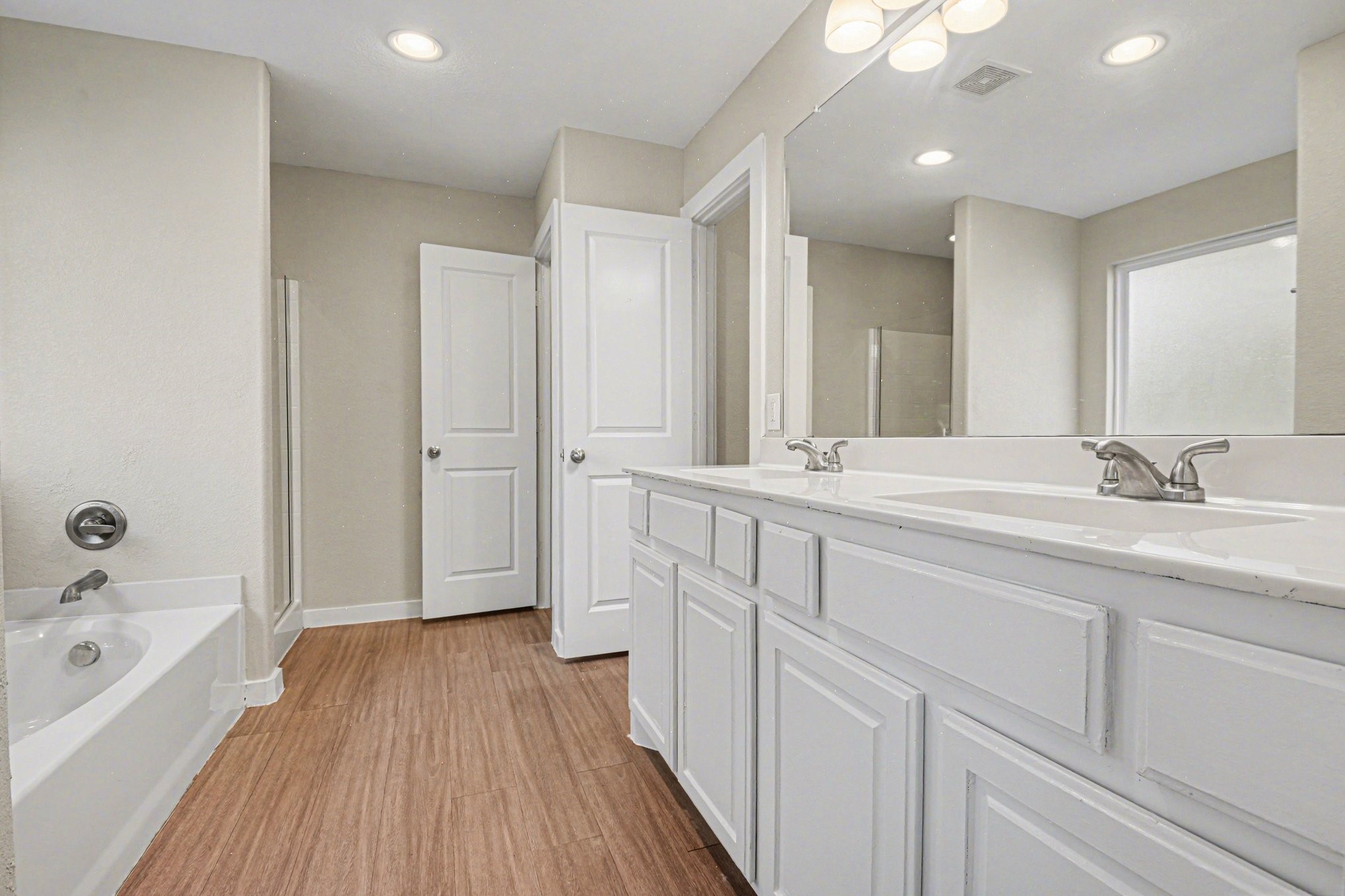 3538 Apple Valley Way Dallas TX 75227