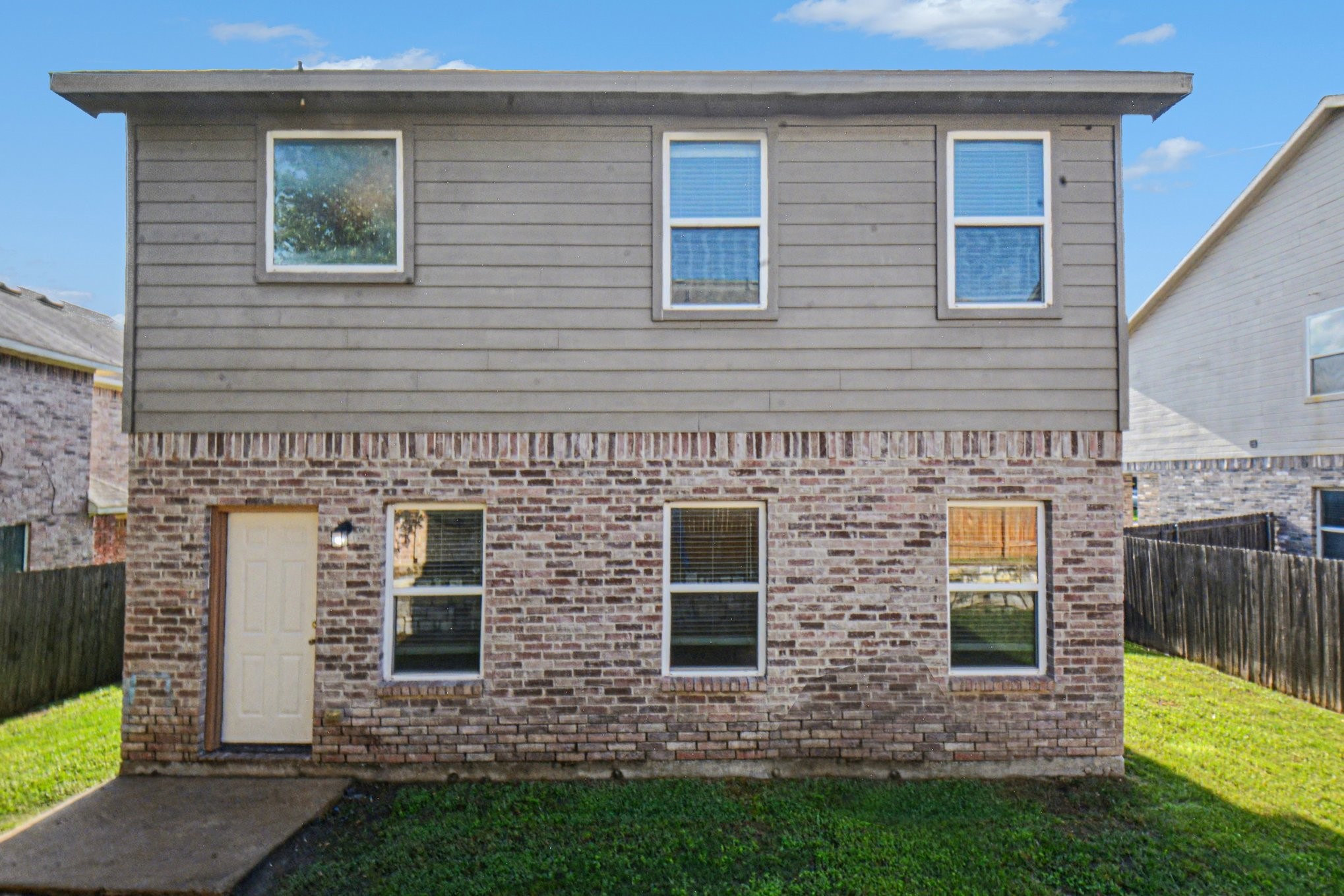 3538 Apple Valley Way Dallas TX 75227