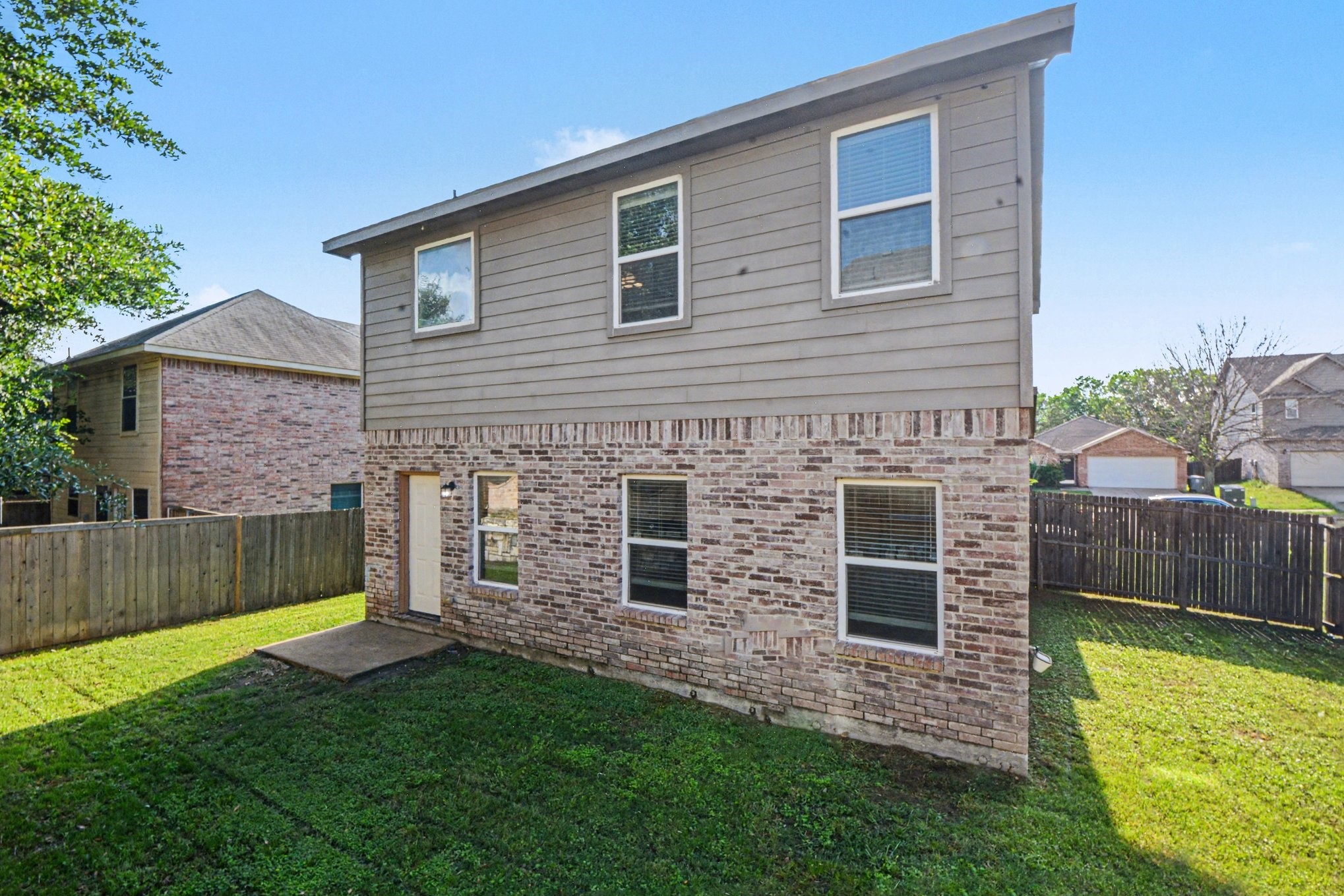 3538 Apple Valley Way Dallas TX 75227
