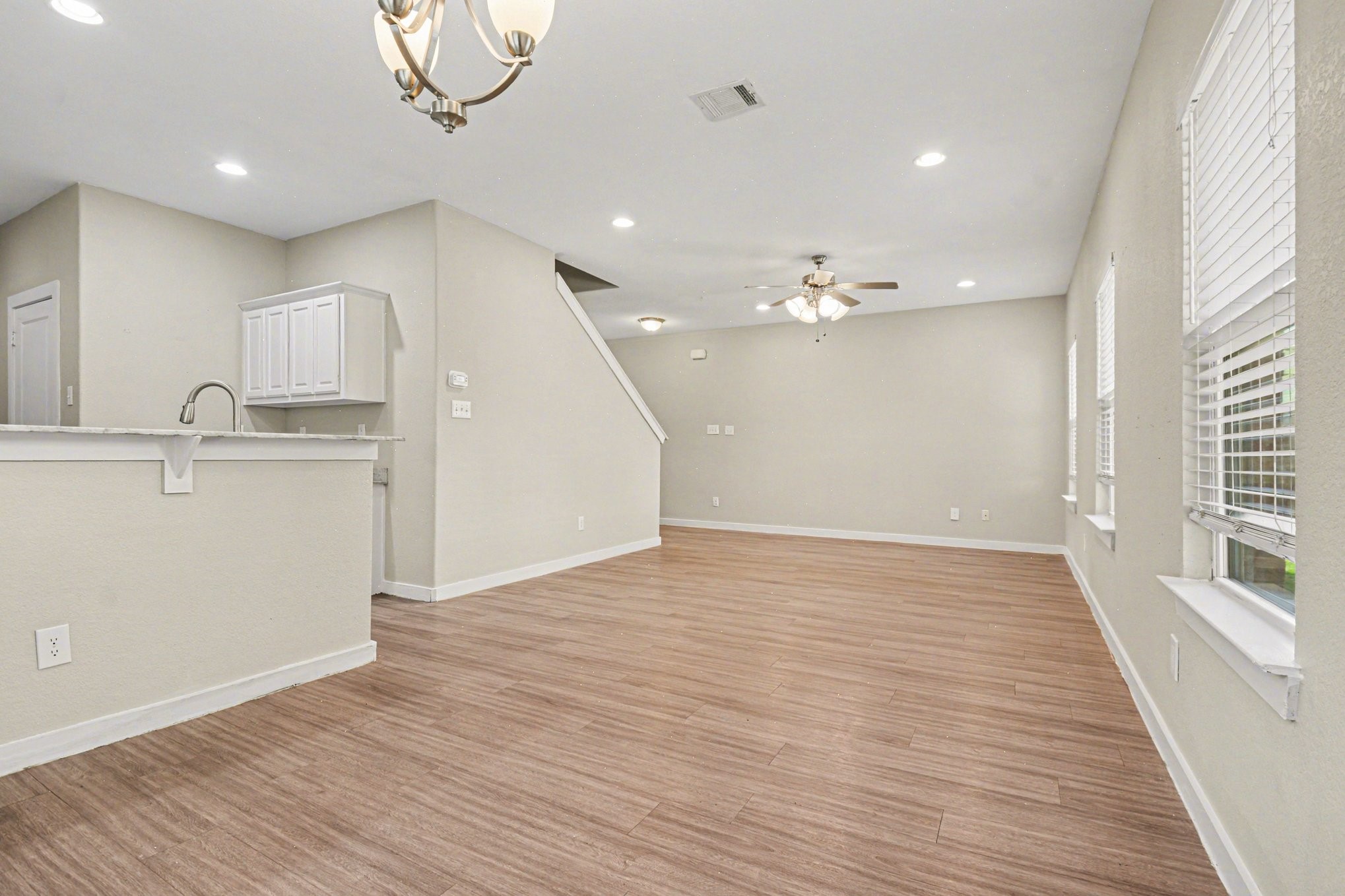 3538 Apple Valley Way Dallas TX 75227