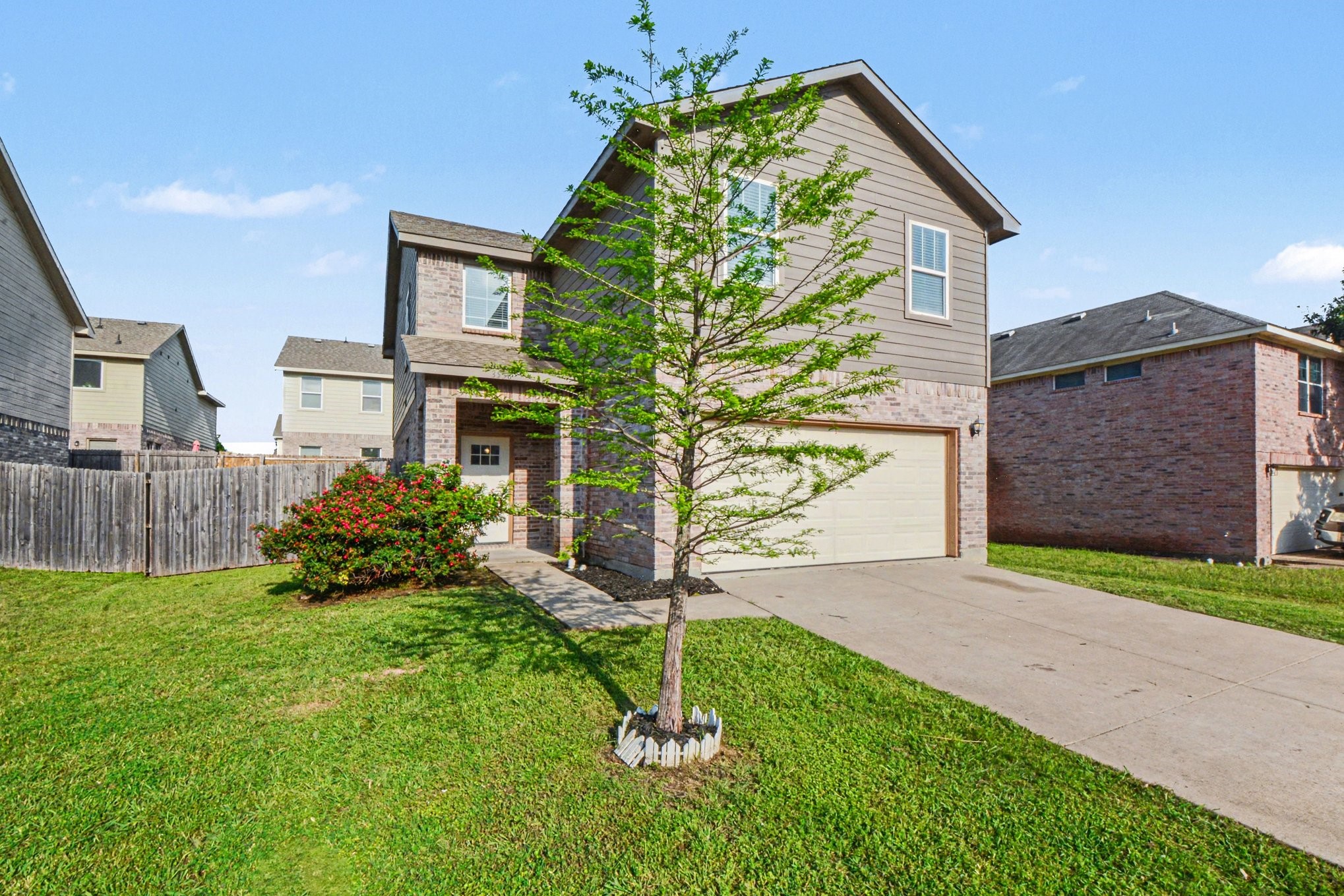 3538 Apple Valley Way Dallas TX 75227