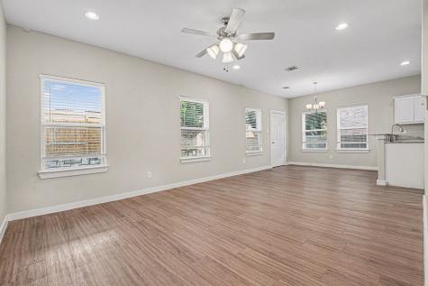 3538 Apple Valley Way Dallas TX 75227