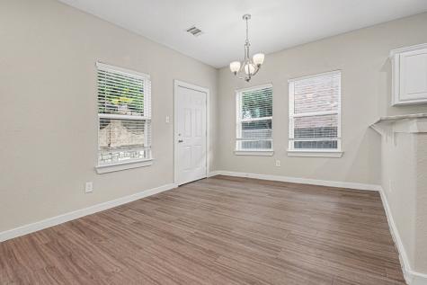 3538 Apple Valley Way Dallas TX 75227