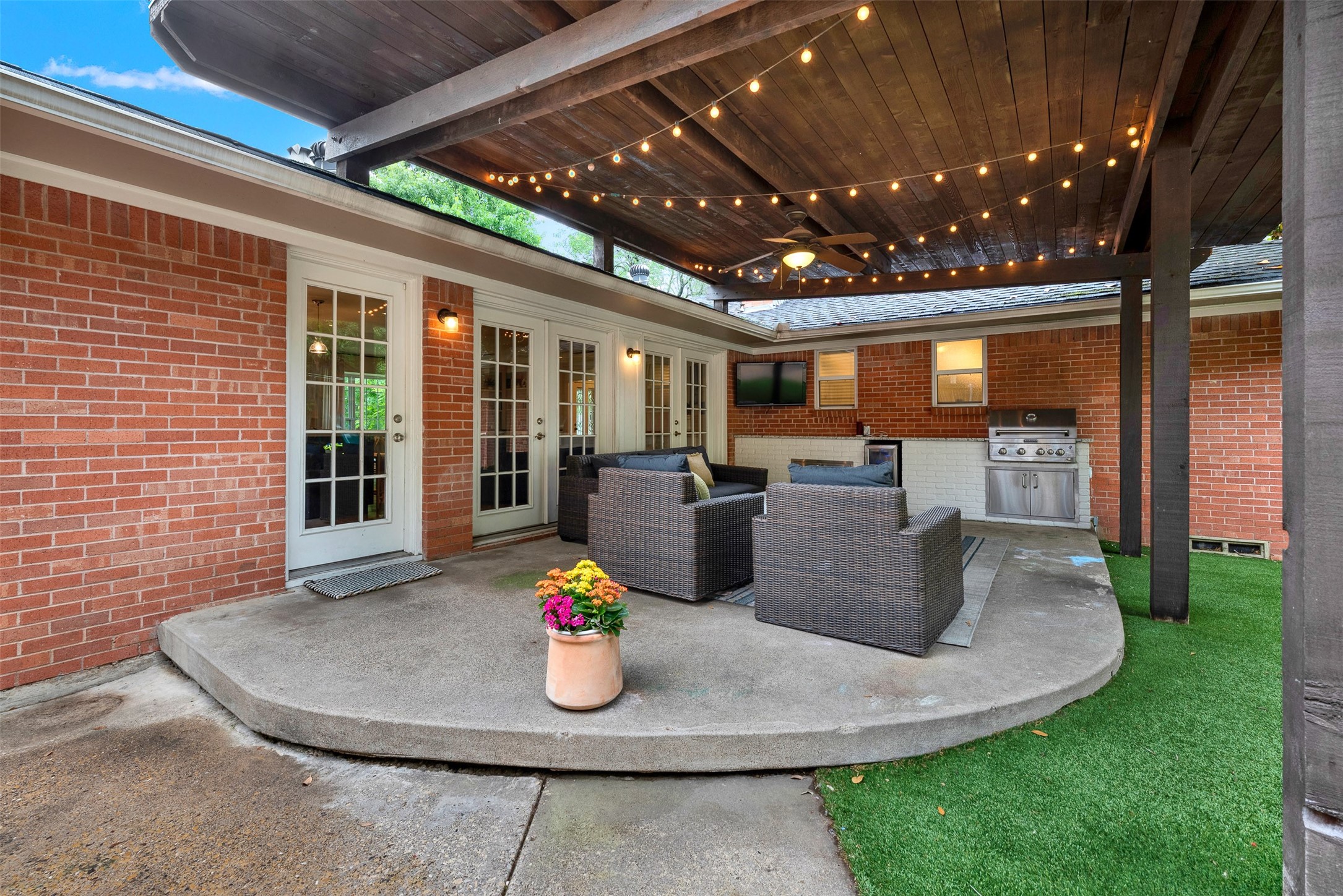 9634 Shoreview Road Dallas TX 75238