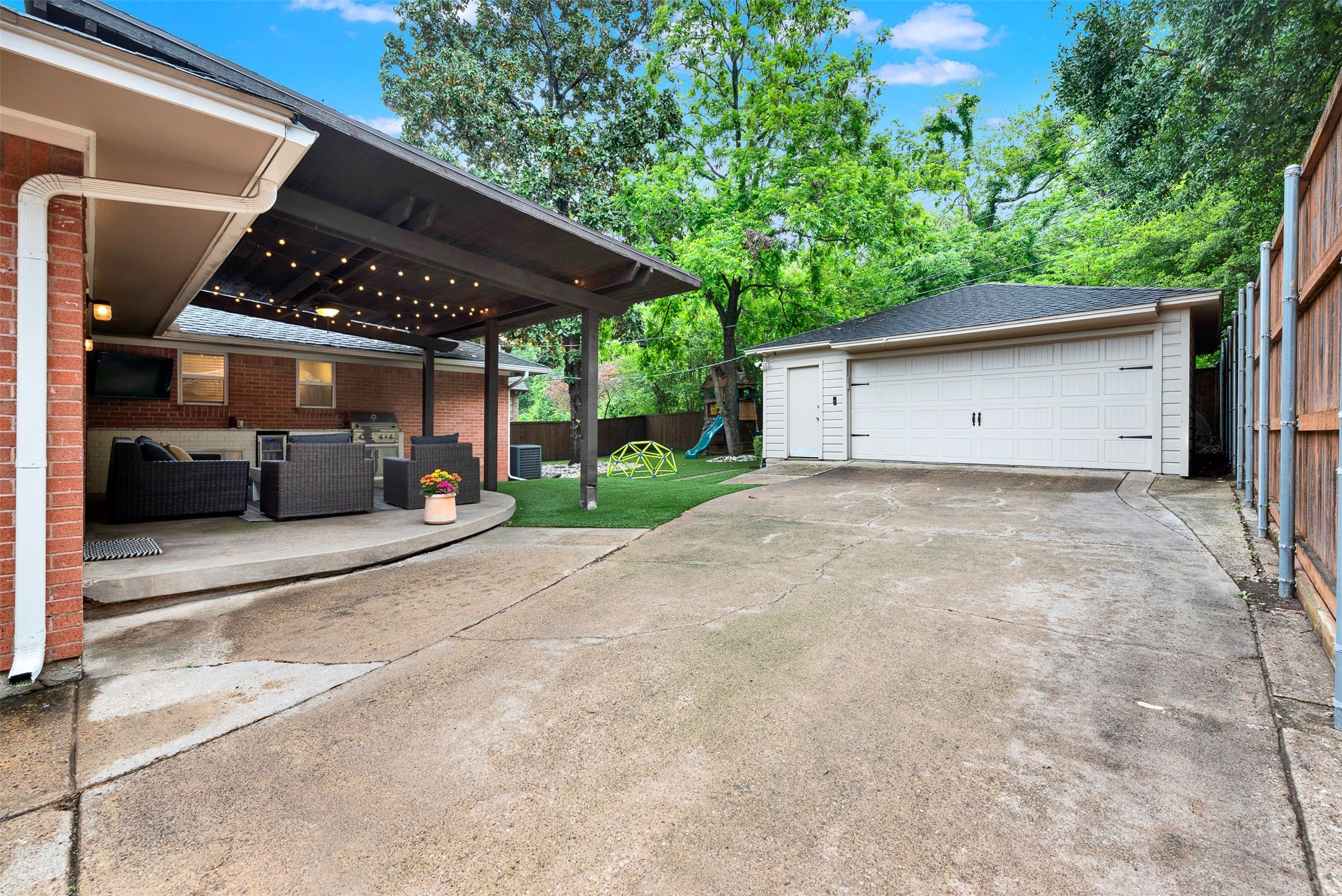 9634 Shoreview Road Dallas TX 75238