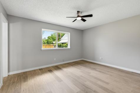 1909 Schumac Lane Bedford TX 76022