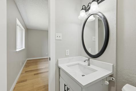 1909 Schumac Lane Bedford TX 76022