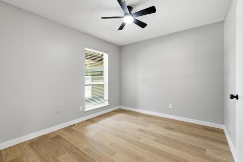 1909 Schumac Lane Bedford TX 76022
