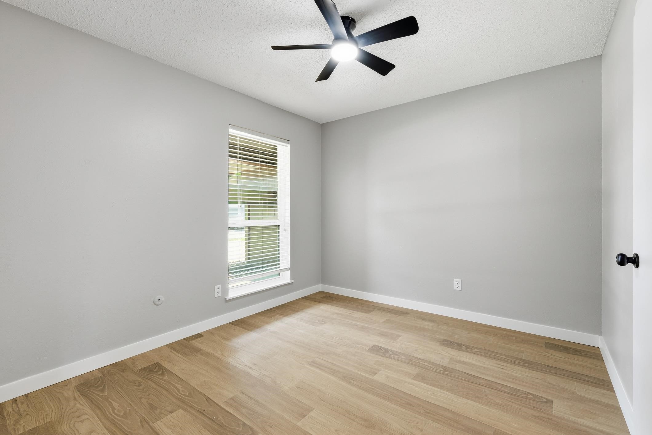 1909 Schumac Lane Bedford TX 76022