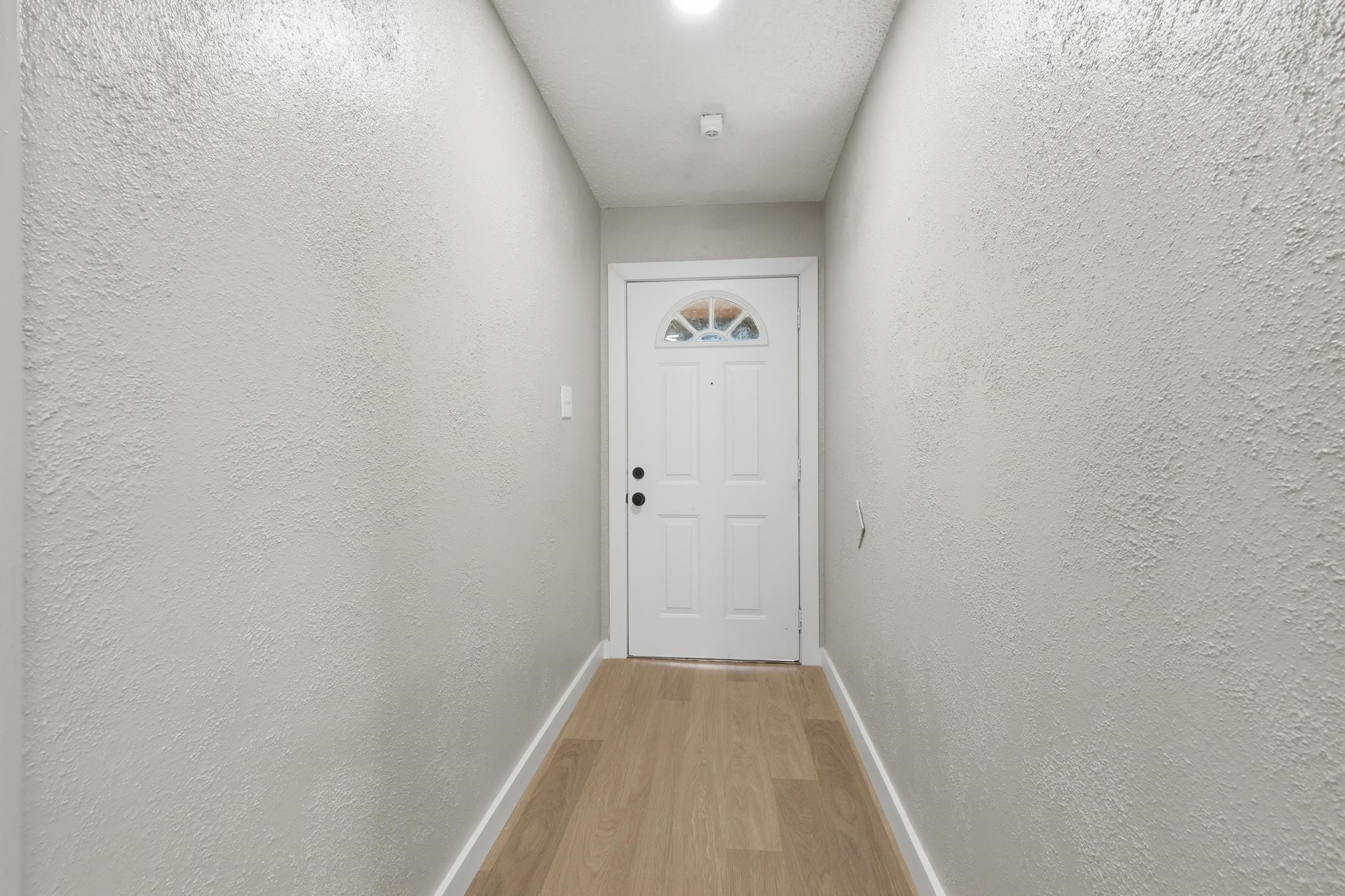 1909 Schumac Lane Bedford TX 76022