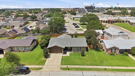 1909 Schumac Lane Bedford TX 76022